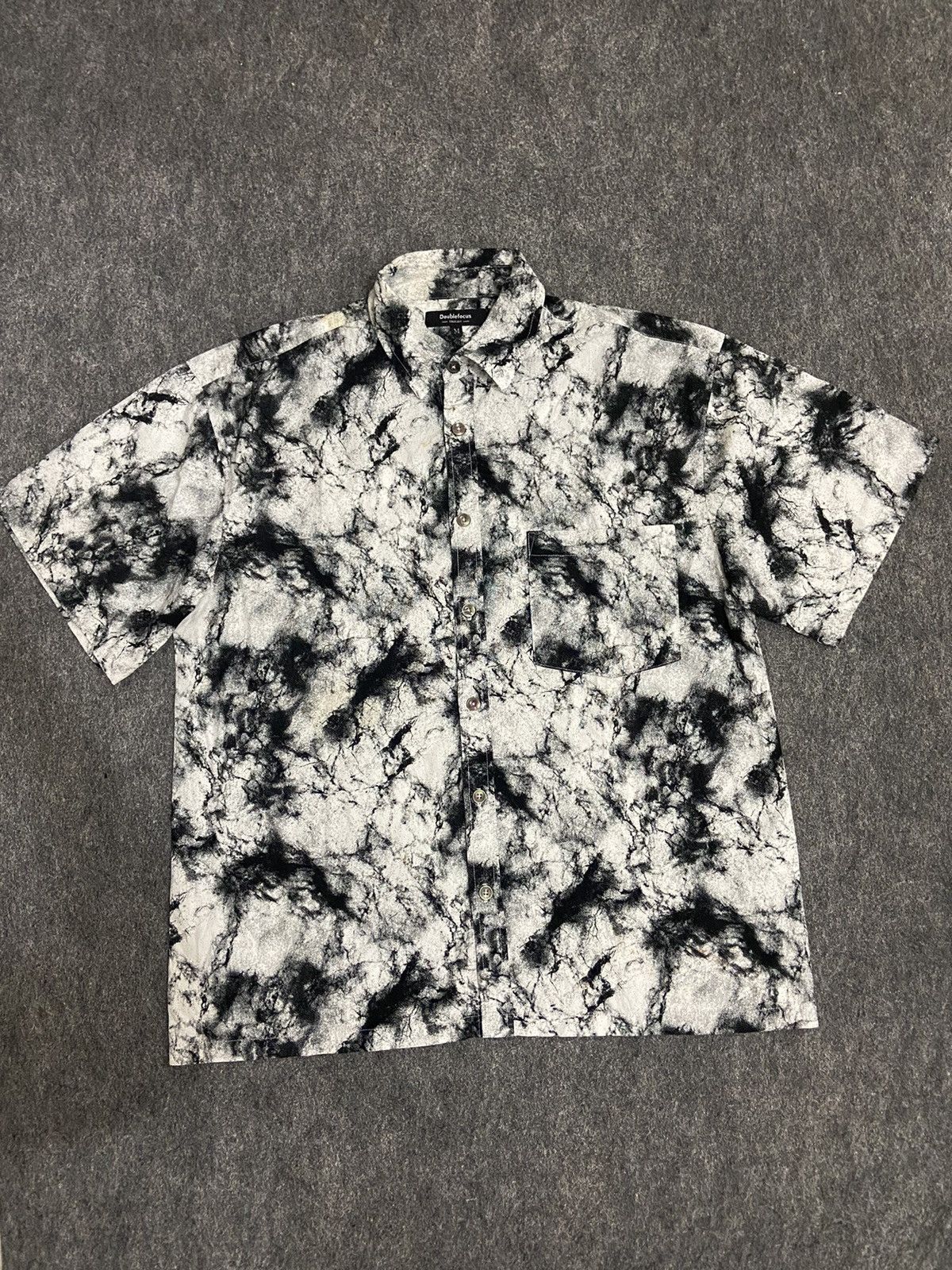 Japanese Brand Vintage Y2K doublefocus oversized shirt with abstract motif Size US L / EU 52-54 / 3 - 1 Thumbnail
