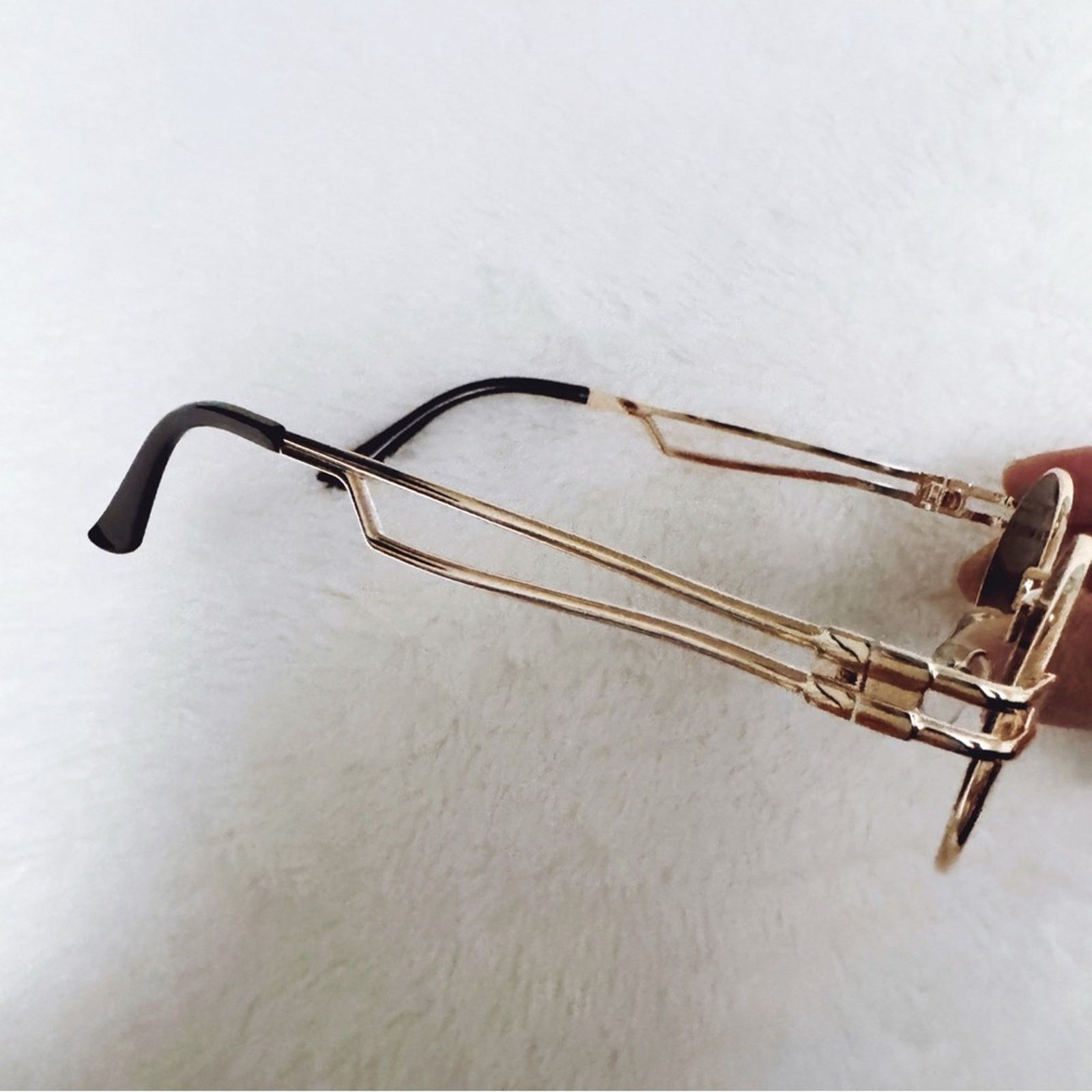 Other Brandon Black with Gold Rim Round Sunglasses Size ONE SIZE - 8 Thumbnail