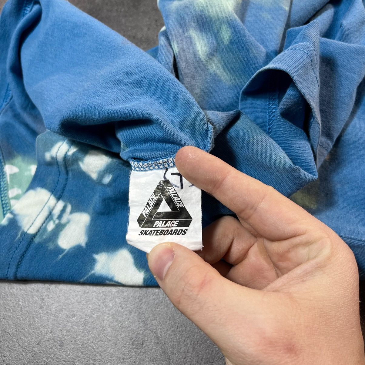 Palace Palace Skateboards Pocket Tee Tie Dye Tshirt Skate SK8 Hype Size US M / EU 48-50 / 2 - 14 Thumbnail