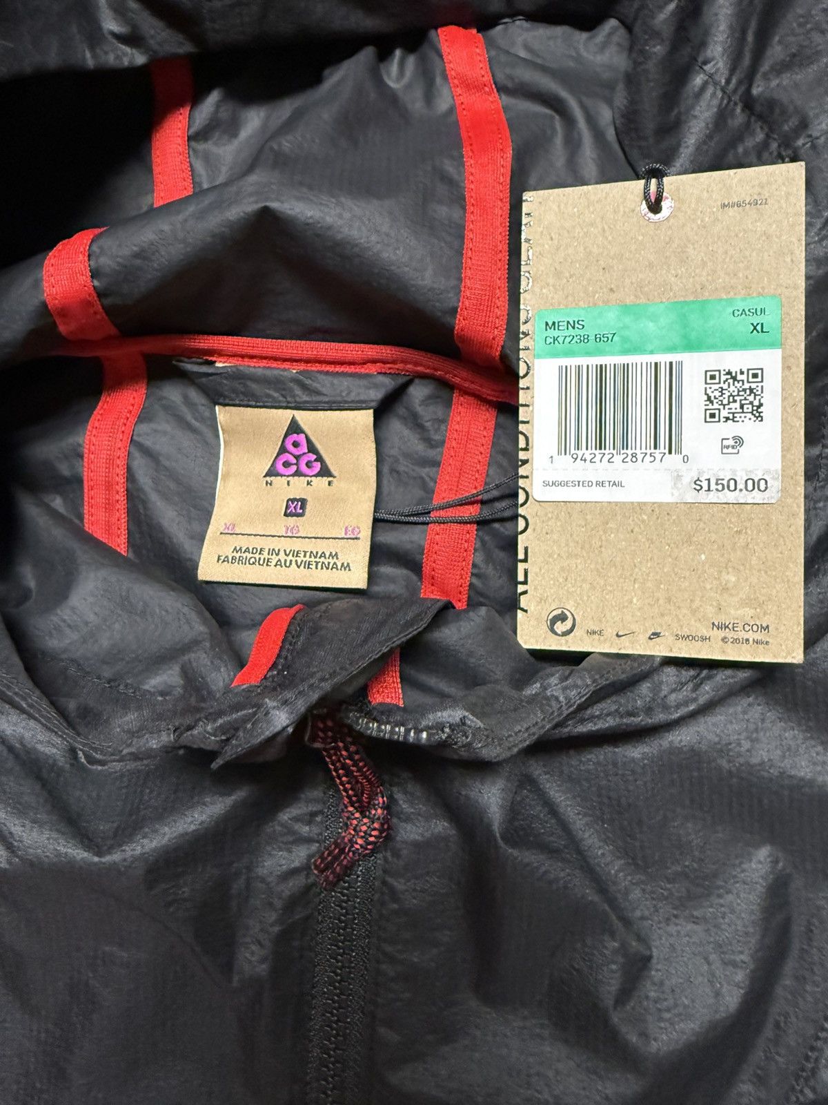Nike Nike ACG Lightweight Jacket Red Black Extra Large XL NEW! Size US XL / EU 56 / 4 - 4 Thumbnail