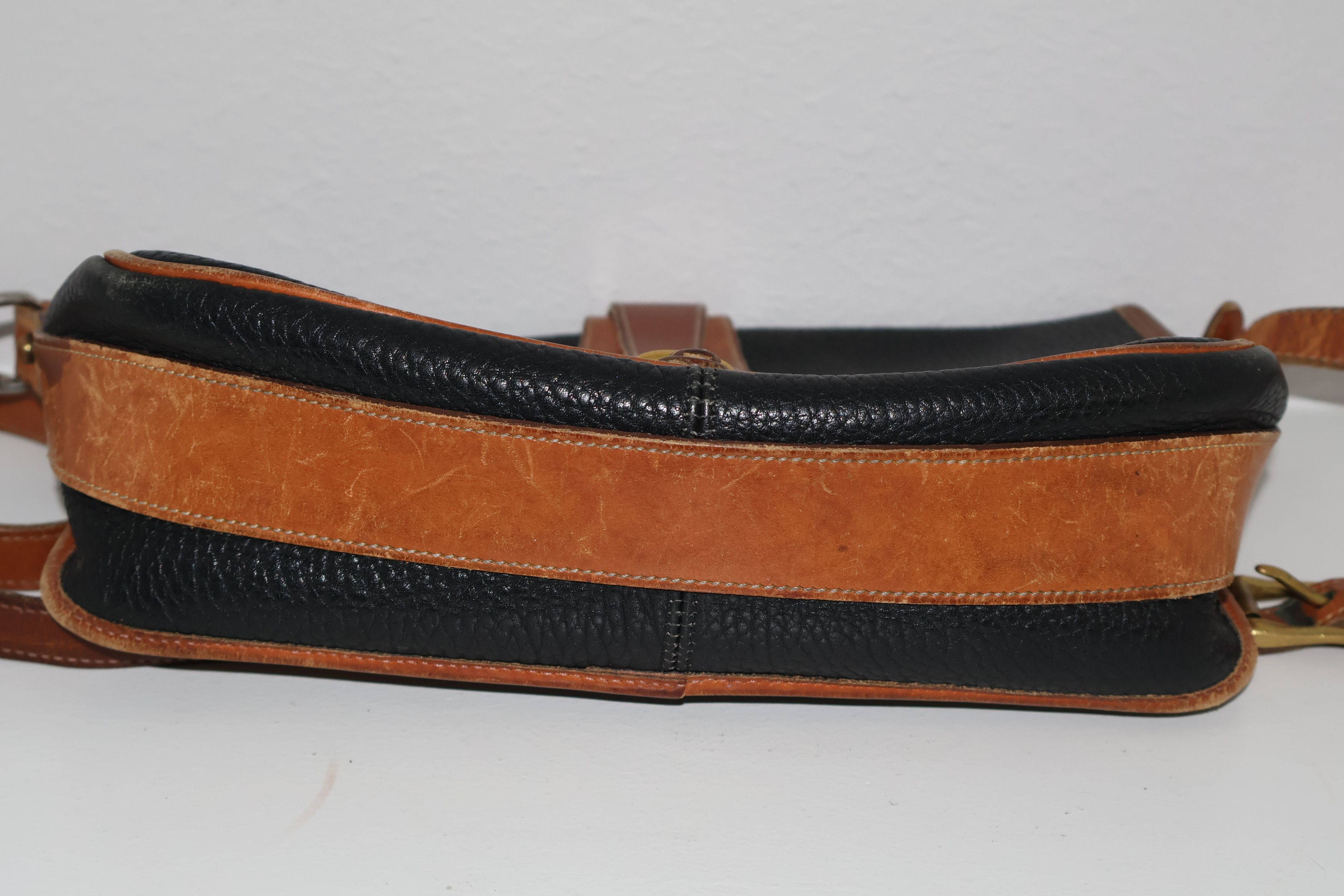 Dooney & Bourke Dooney & Bourke Black Brown Leather Equestrian Shoulder Bag Size ONE SIZE - 3 Thumbnail