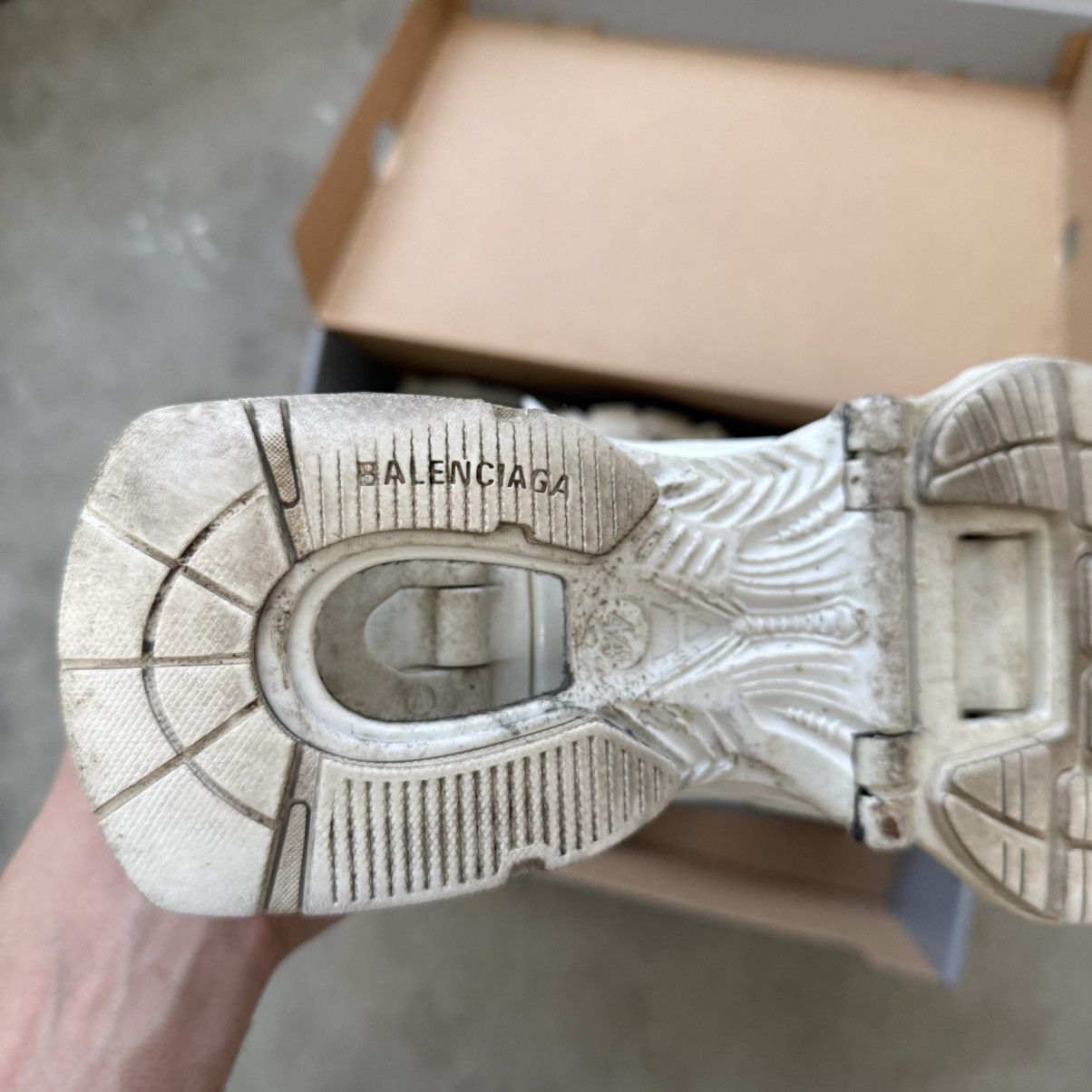 Balenciaga Balenciaga Xpander Sneaker White (US11/44) Size US 11 / EU 44 - 11 Thumbnail