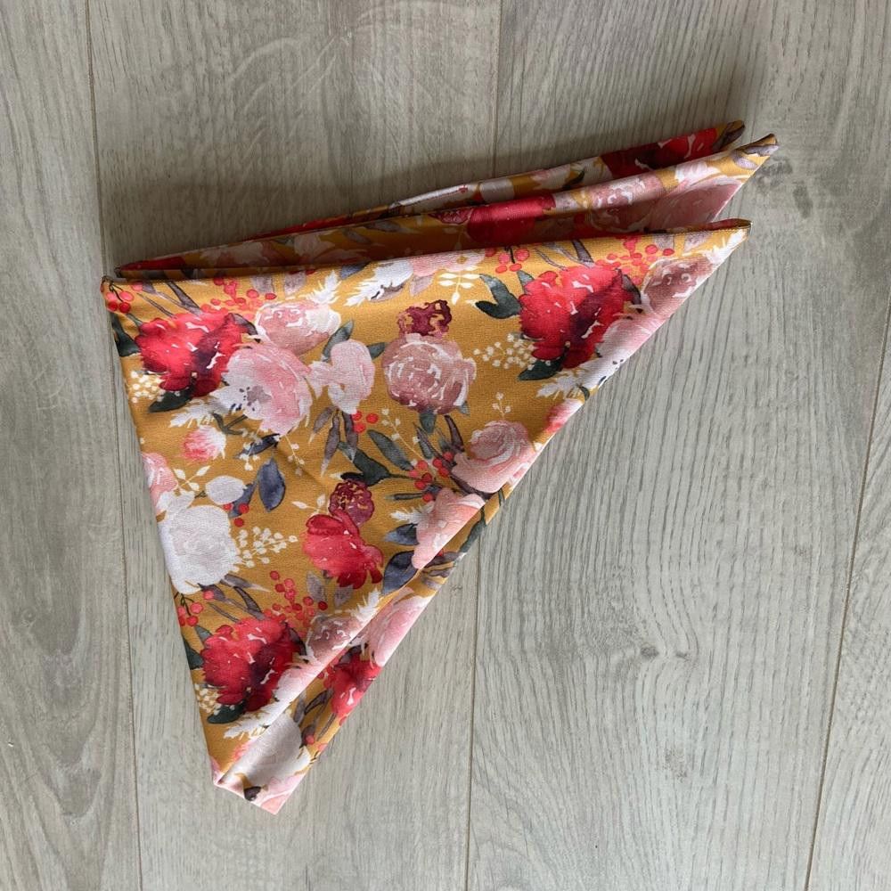 Designer Furtees Yellow Floral Dog Bandana Size ONE SIZE - 3 Thumbnail