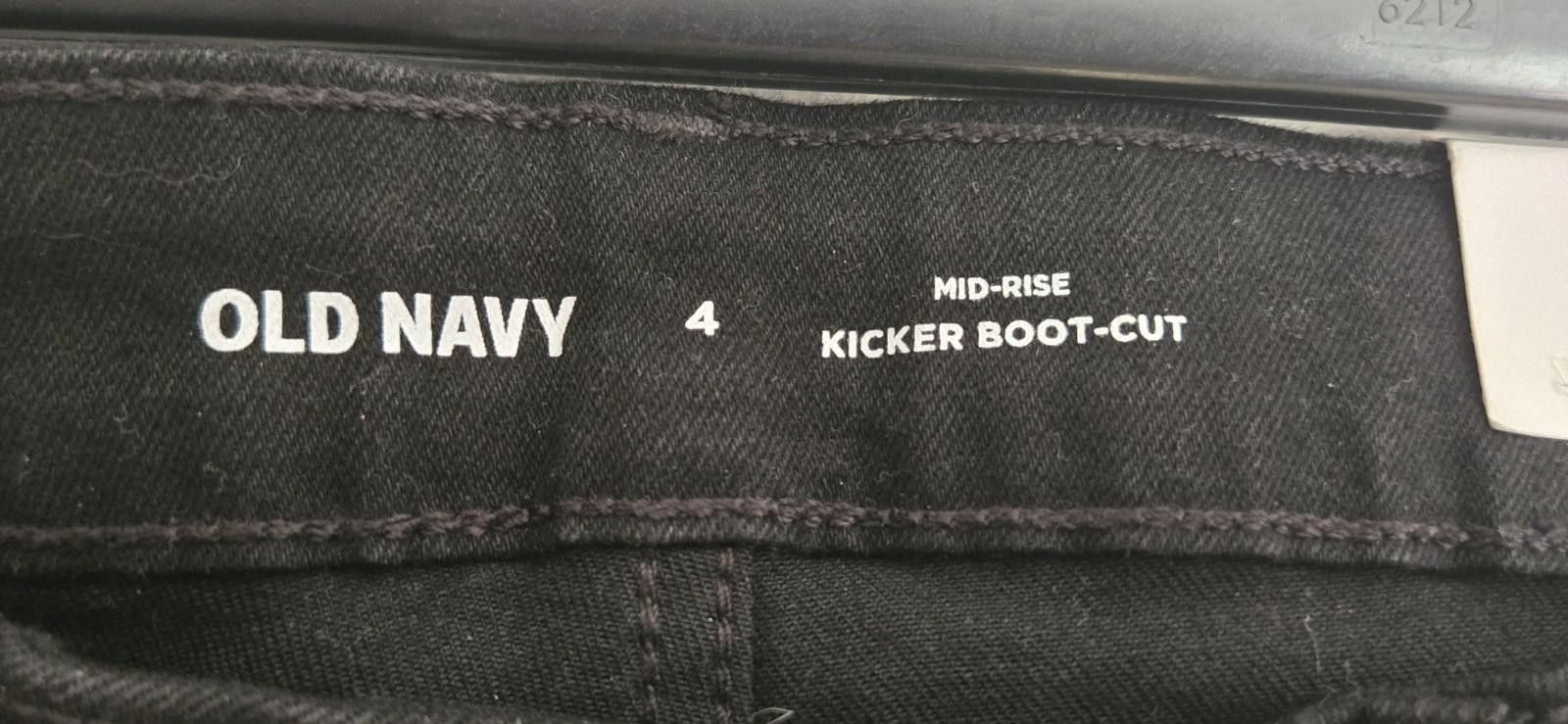 Old Navy Old Navy Jeans Mid Rise Kicker Boot-Cut Black Denim Jeans Size 27" / US 4 / IT 40 - 4 Thumbnail
