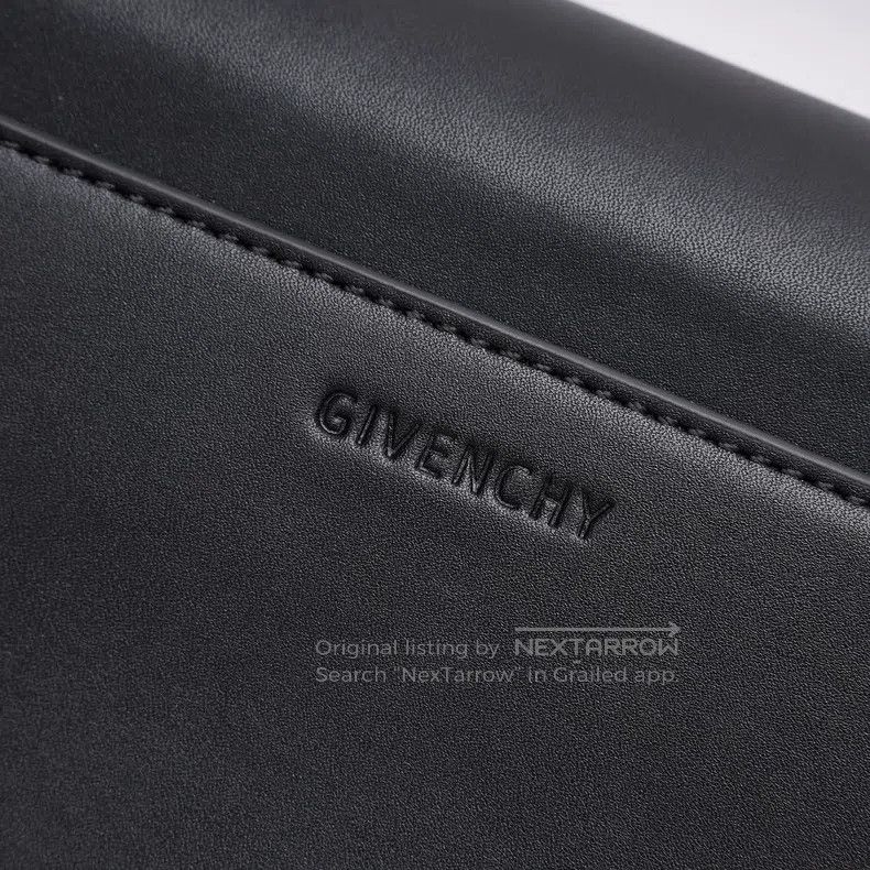 Givenchy Givenchy Ladies Metal Logo Crossbody Bag Size ONE SIZE - 7 Thumbnail