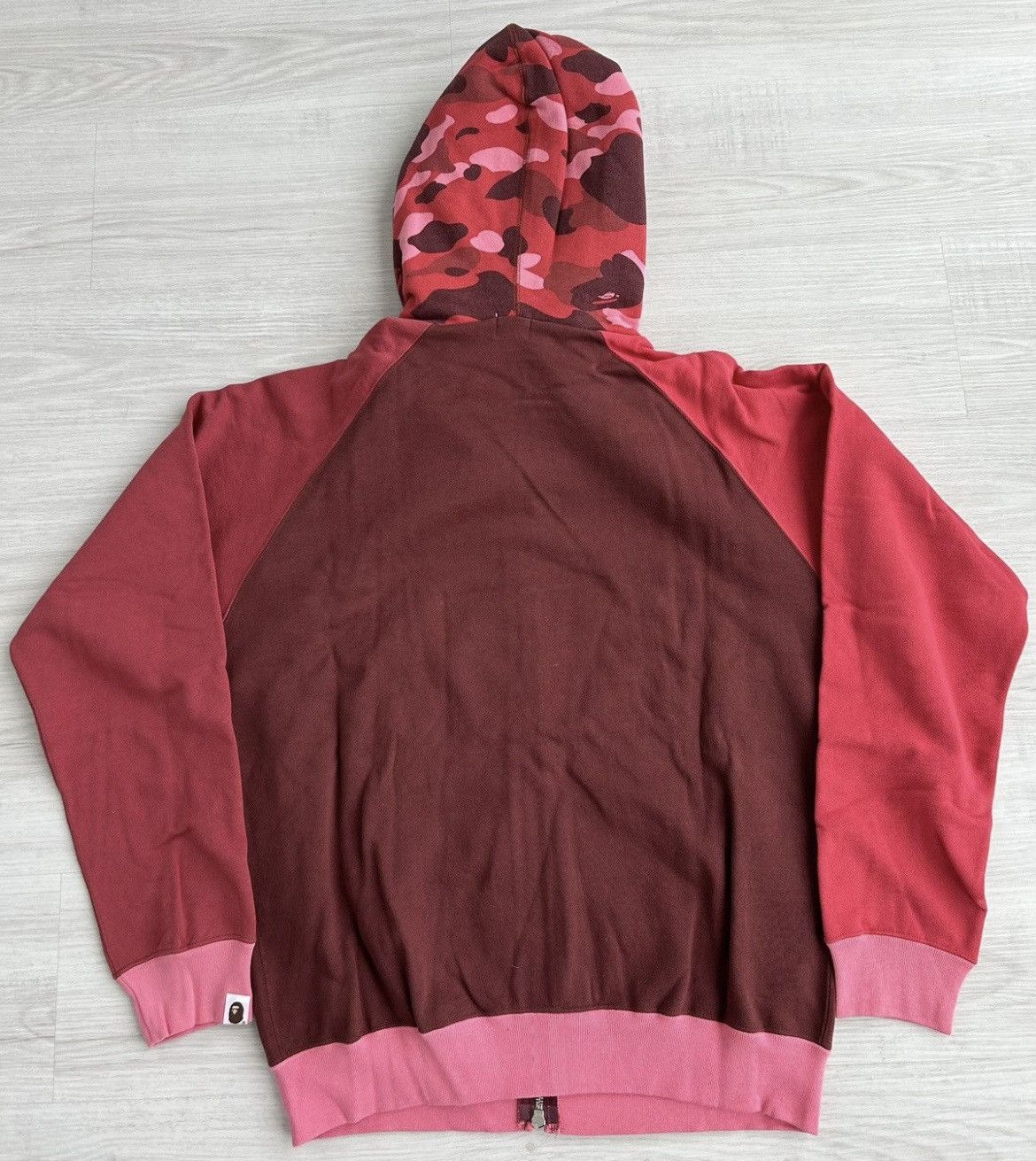 Bape RARE OG 2006 A BATHING APE RED CAMO COLLEGE LOGO FULLZIP Size US M / EU 48-50 / 2 - 10 Thumbnail