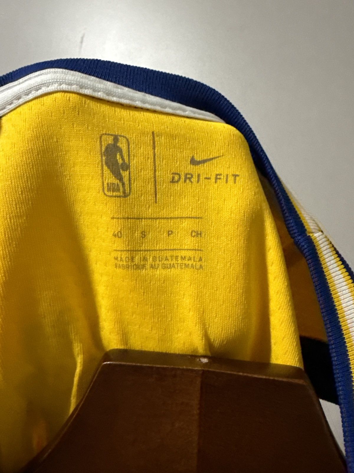 Nike Retro Golden State Warriors Jersey Size US S / EU 44-46 / 1 - 7 Thumbnail