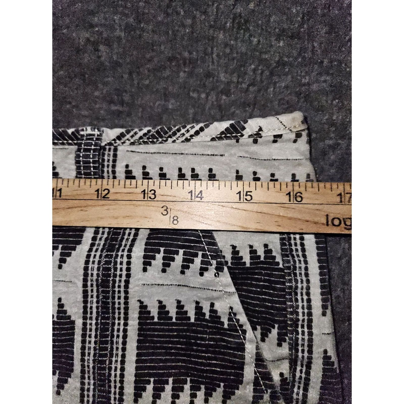 American Eagle Outfitters VINTAGE American Eagle Midi Shorts Women 8 Black Gray Aztec Cuffed Low Rise Slim Stretch Pockets Mens Womens Girls? Size 30" / US 8 / IT 44 - 4 Thumbnail