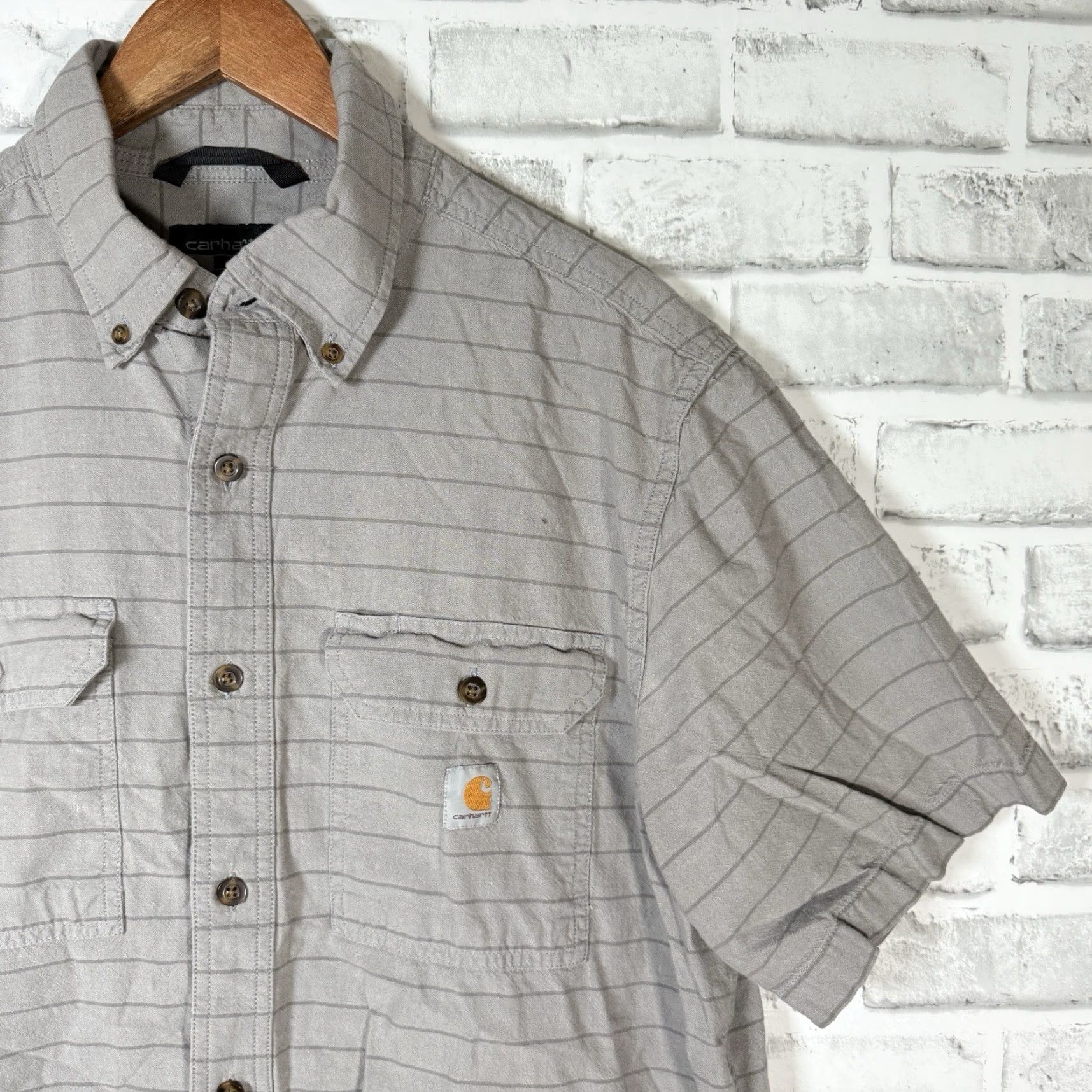 Carhartt Carhartt Men's Gray Loose Fit Short Sleeve Button-Down Shirt Size L Size US L / EU 52-54 / 3 - 2 Thumbnail