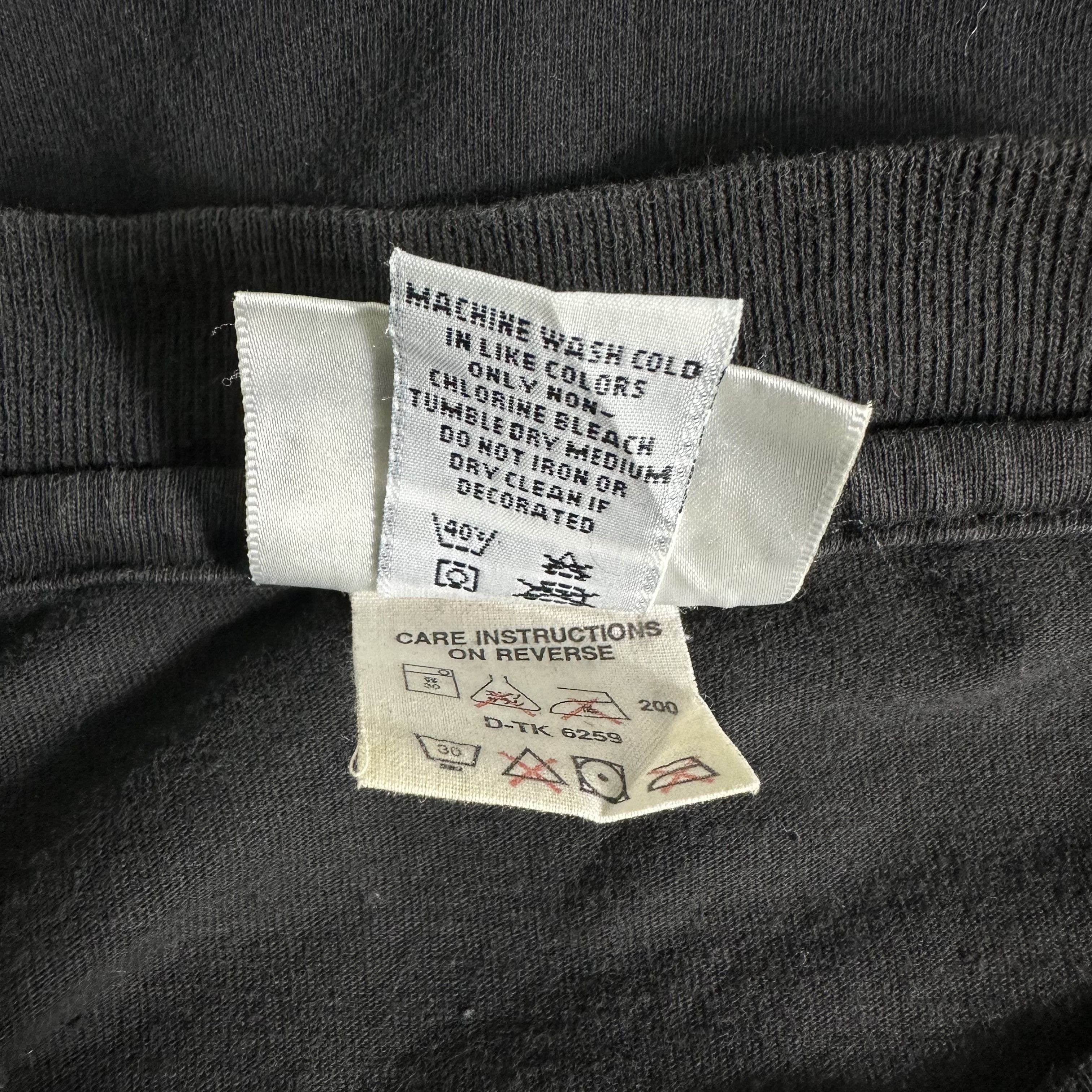 DKNY 🔥RARE🔥Vintage DKNY Jeans Spell Out T-shirt Single Stich Size US L / EU 52-54 / 3 - 8 Thumbnail