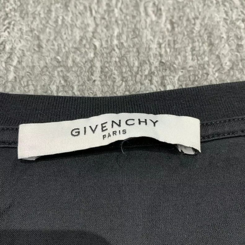 Givenchy Givenchy Givenchy Black Embroidered Logo Short Sleeve Shir Size US XXL / EU 58 / 5 - 7 Thumbnail