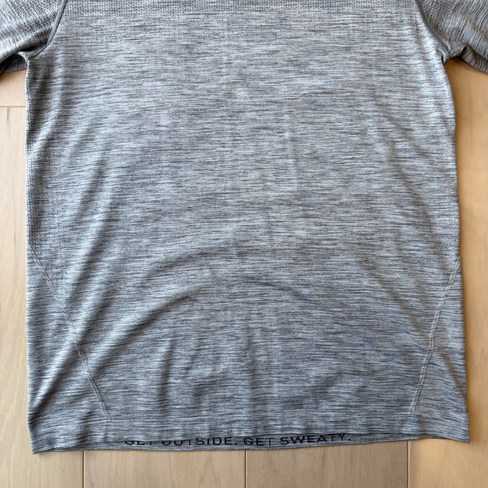 Lululemon Lululemon Vent Shirt Medium Gray Yoga Running Workout Size US M / EU 48-50 / 2 - 4 Thumbnail