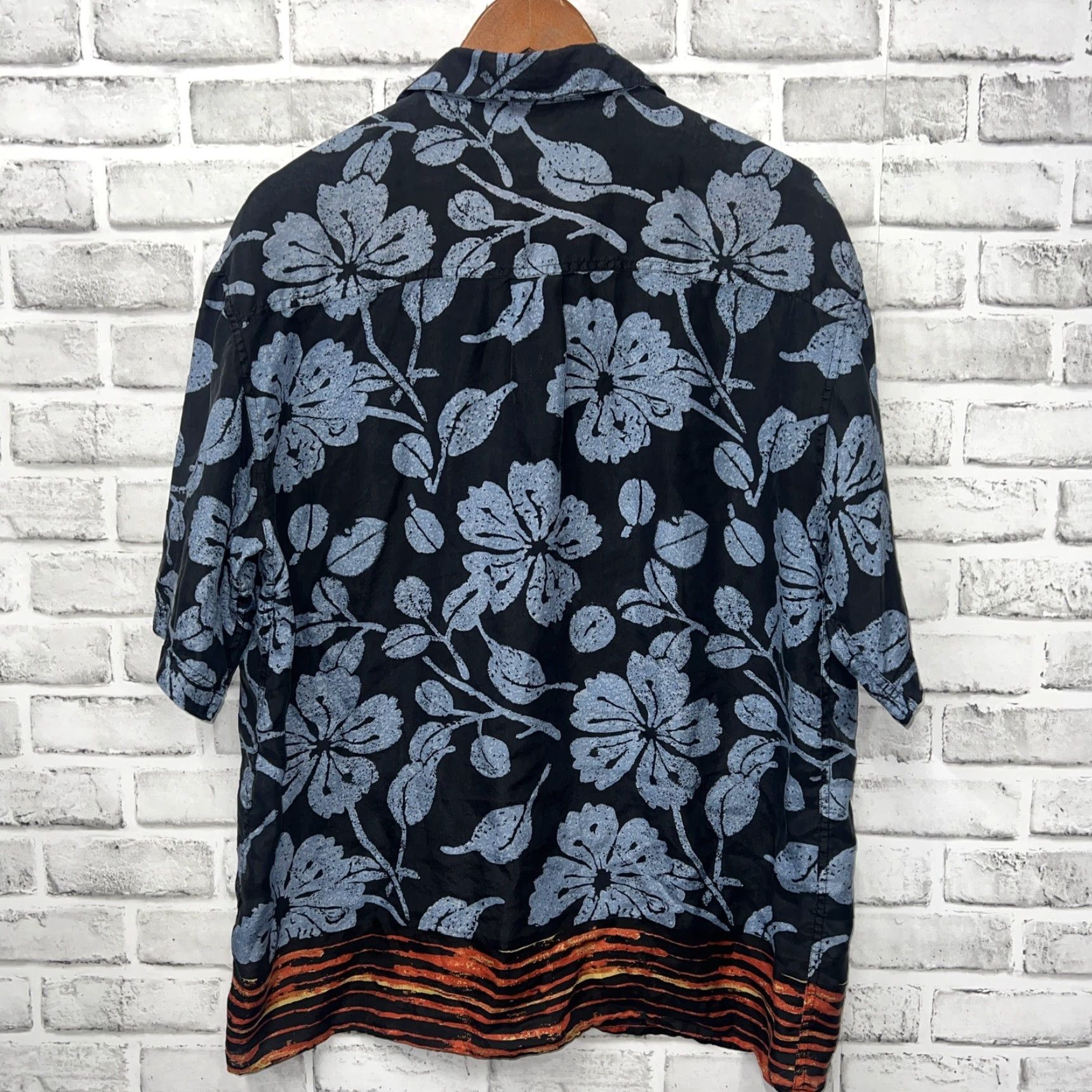 Vintage VINTAGE Montage Hawaiian Shirt Men L 100% Silk Blue Short Sleeve Button-Up Mens Hawaiian 90s Size US L / EU 52-54 / 3 - 4 Thumbnail
