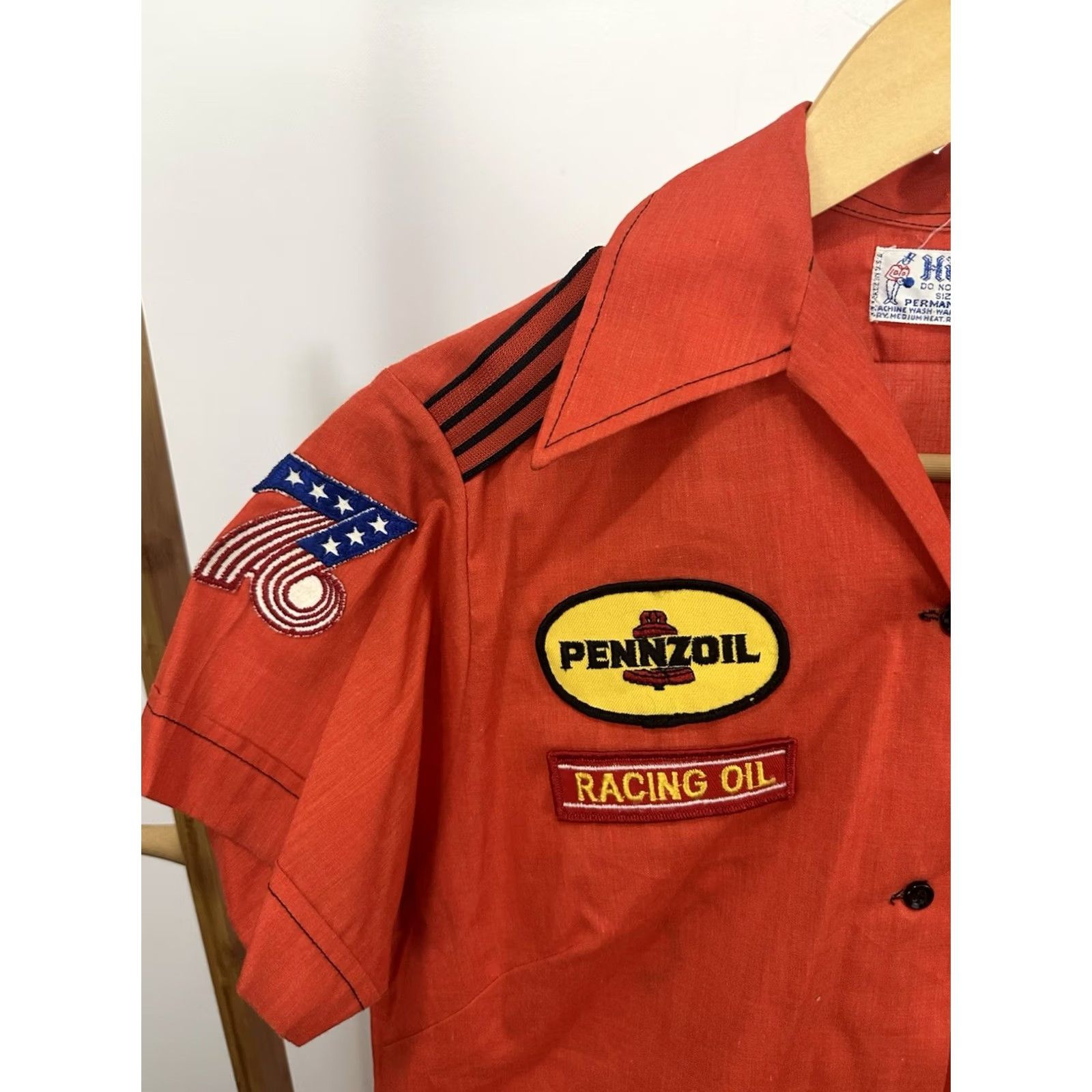 Vintage VTG 60s Wichita 727 Champion Spark Lenco Pennzoil Chain Stitch Pit Crew Shirt 32 Women Orange Red Button-Up Short Sleeve Size 32 Size XXS / US 00 / IT 34 - 8 Thumbnail