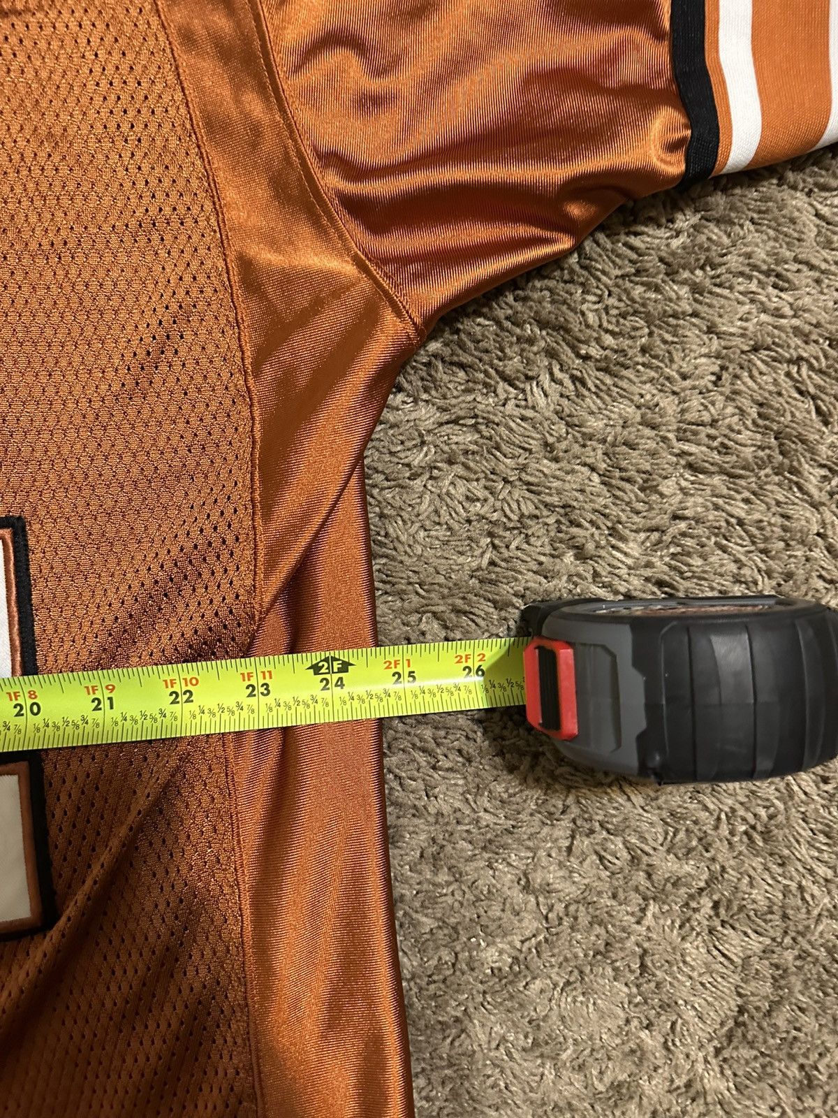 NCAA Vintage NCAA Texas Longhorns jersey 00s size large Size US L / EU 52-54 / 3 - 5 Thumbnail