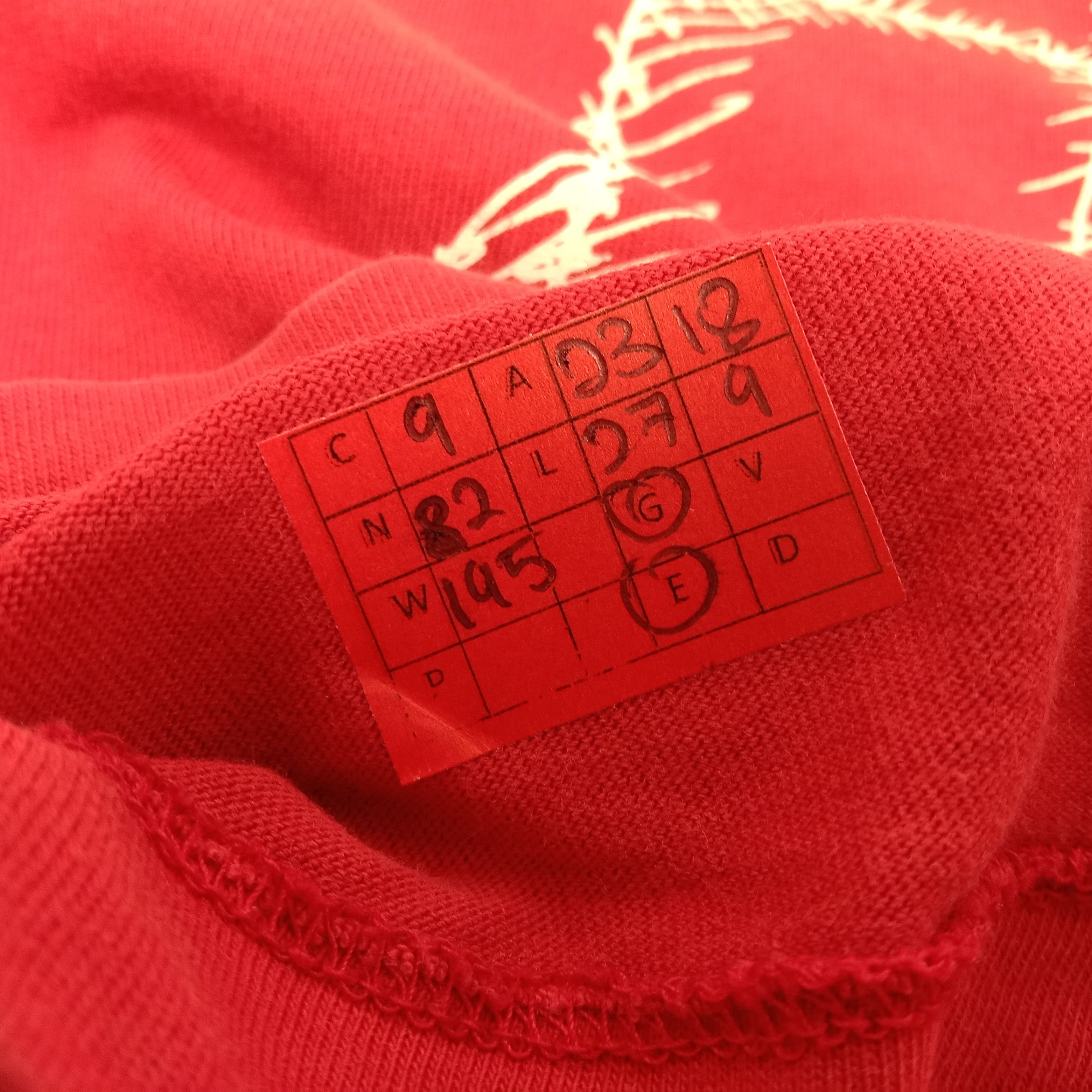 Japanese Brand × Kaws Kaws X Uniqlo Japanese Brand Streetwear Style Tshirt Size US XL / EU 56 / 4 - 10 Thumbnail
