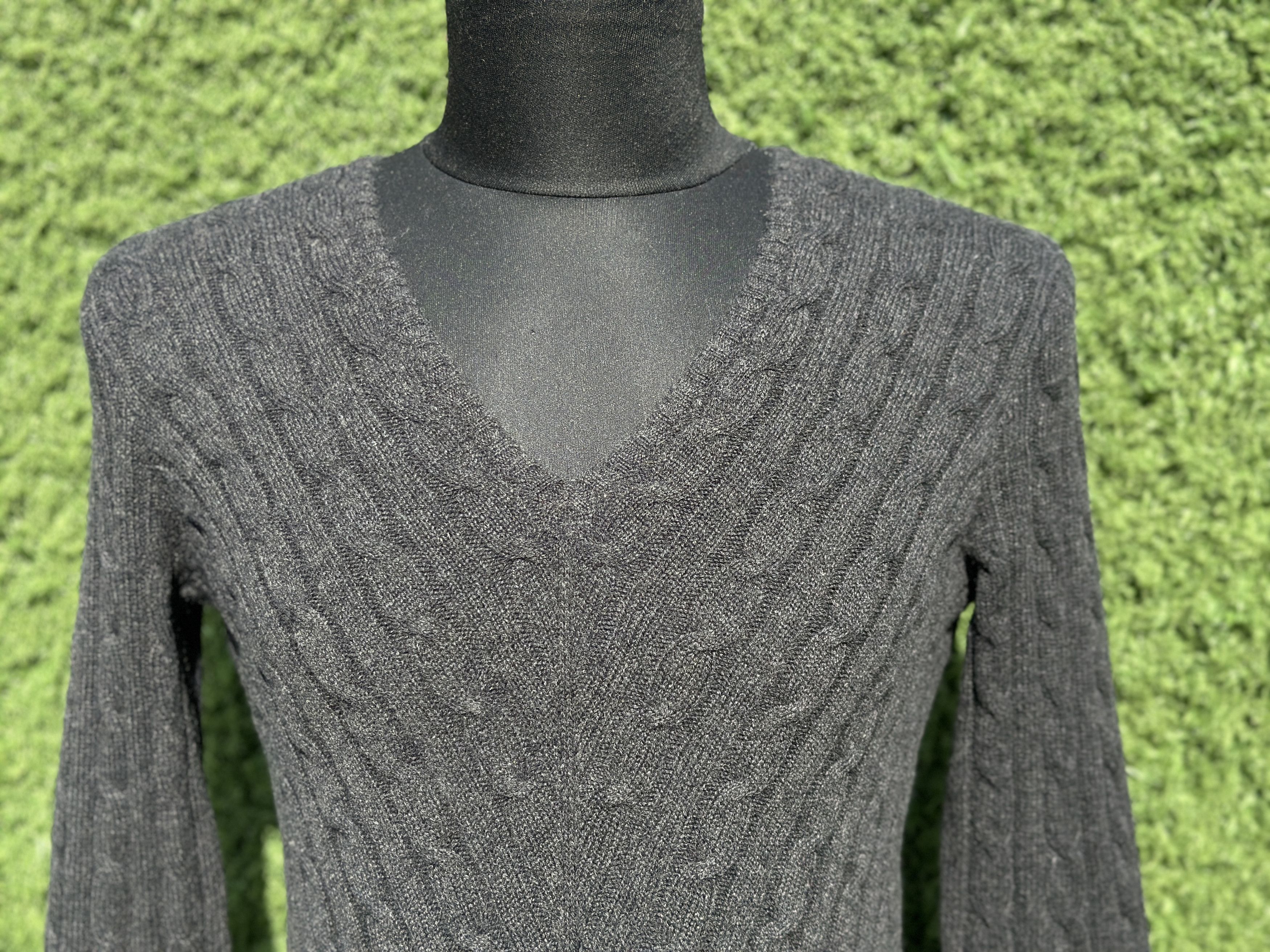 Ralph Lauren Black Label Ralph Lauren Black Label Cashmere Knit V Neck Sweater L Size L / US 10 / IT 46 - 7 Thumbnail