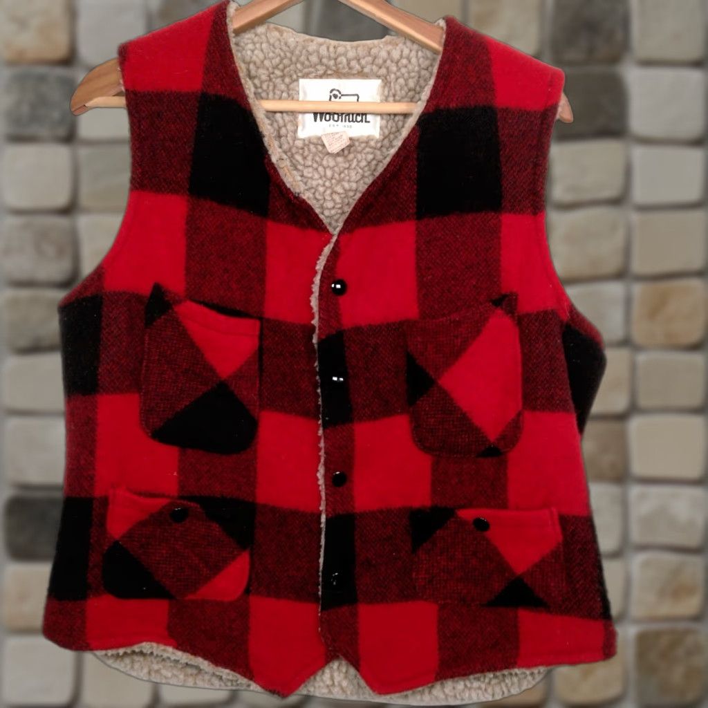 Vintage VINTAGE Woolrich Vest Medium Red Plaid Wool Blend Snap Sherpa Lined Work Mens M Buckaroo Outdoorsy Buffalo Plaid Theme Size US M / EU 48-50 / 2 - 1 Thumbnail