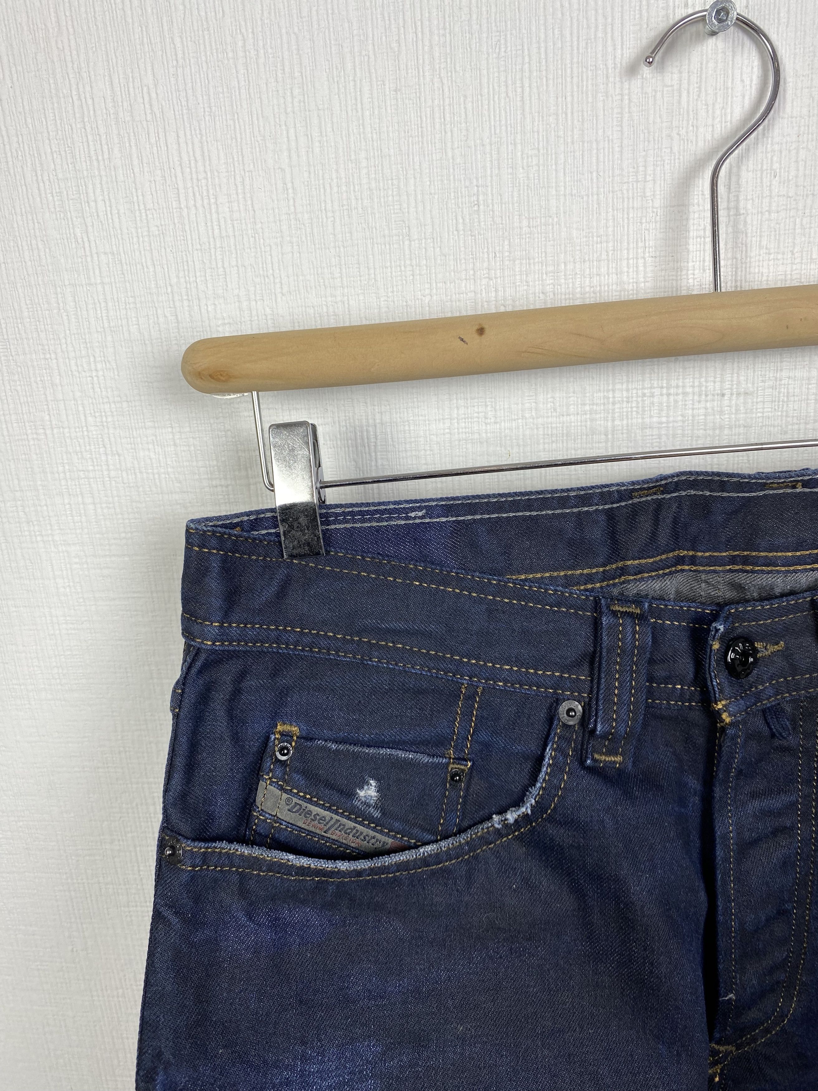 Diesel Diesel Waxed Back in the saddle Carrot Jeans size 30 Size US 30 / EU 46 - 2 Thumbnail