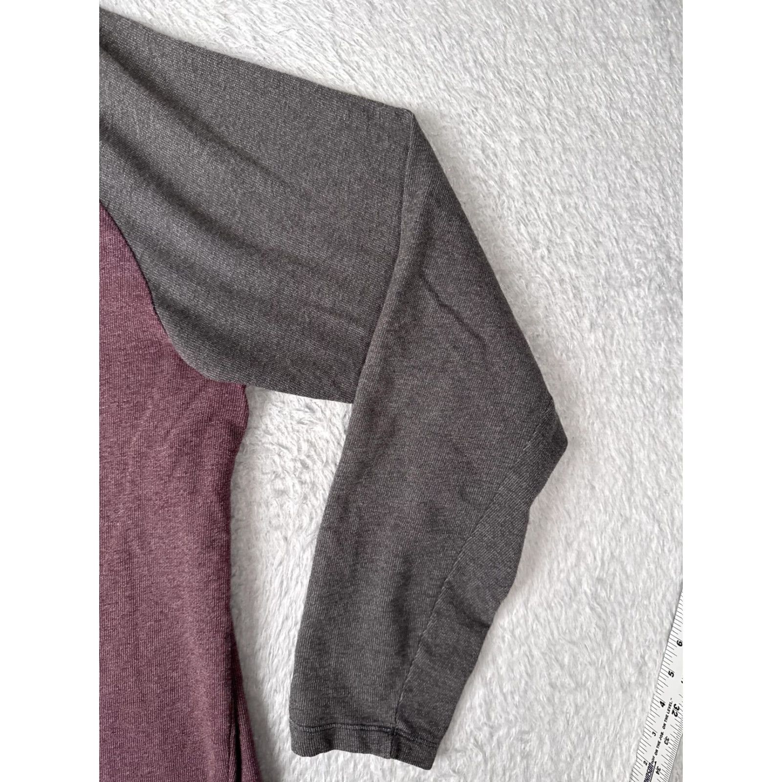 Patagonia Patagonia Sweatshirt Mens 2XL Red Gray French Terry P-6 Logo Lightweight Crew Neck Raglan Long Sleeve Knit Graphic Print Size US XXL / EU 58 / 5 - 2 Thumbnail