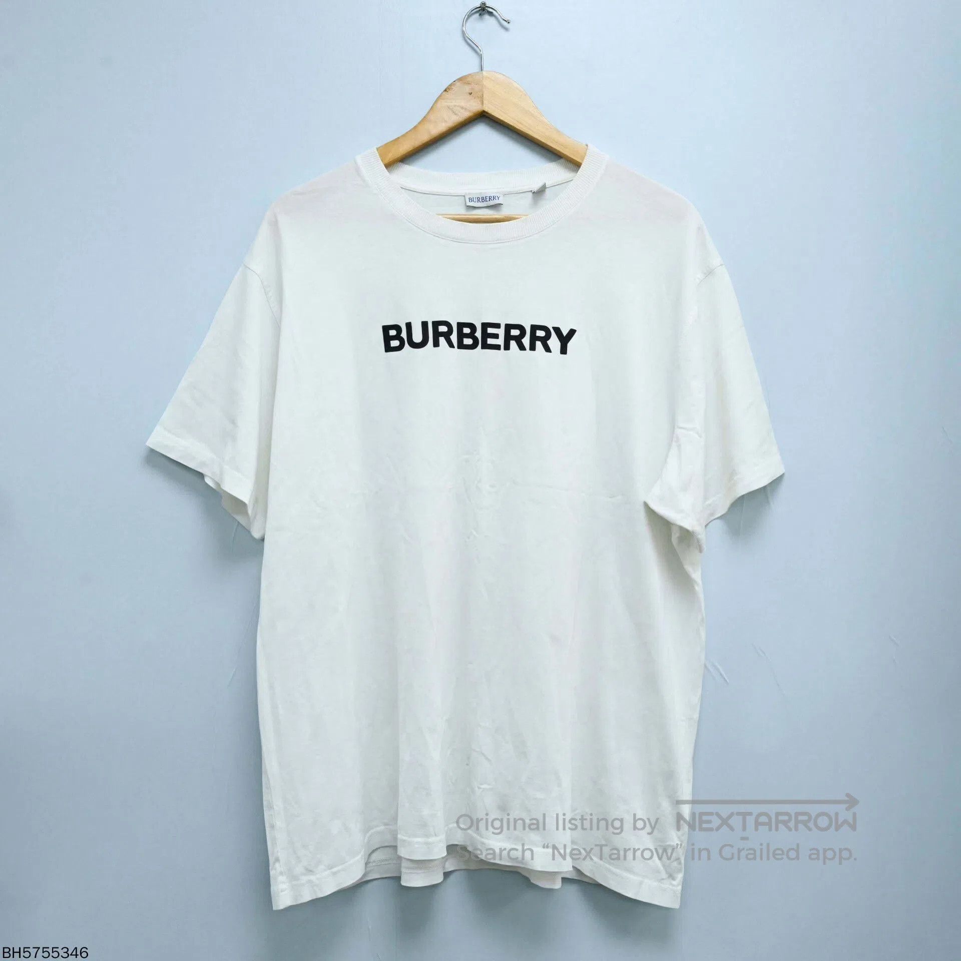 white burberry logo print short sleeve t-shirt.