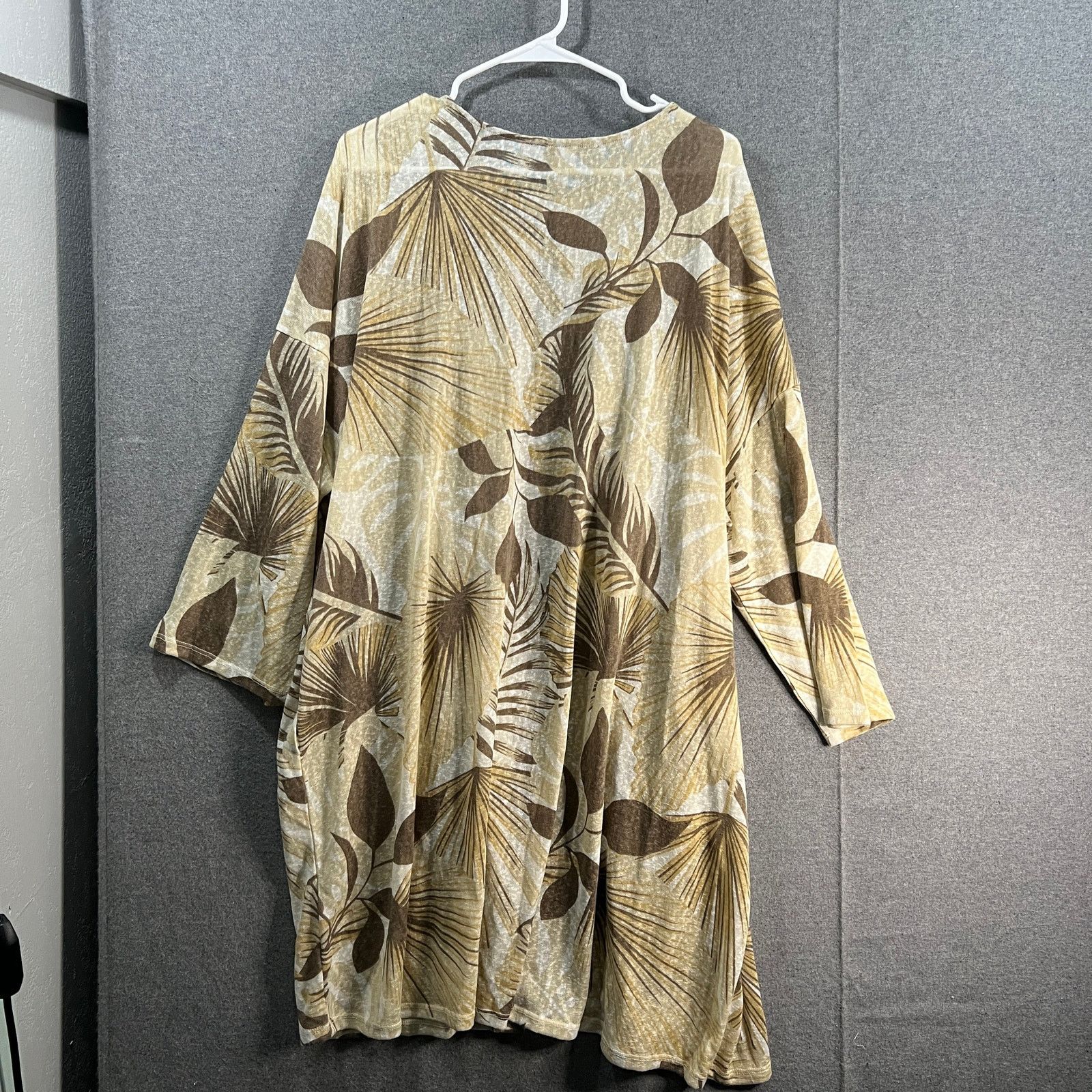 Other Girl With Curves Knit Palm Cardigan Neutral Palm Size 1X Size XL / US 12-14 / IT 48-50 - 2 Thumbnail