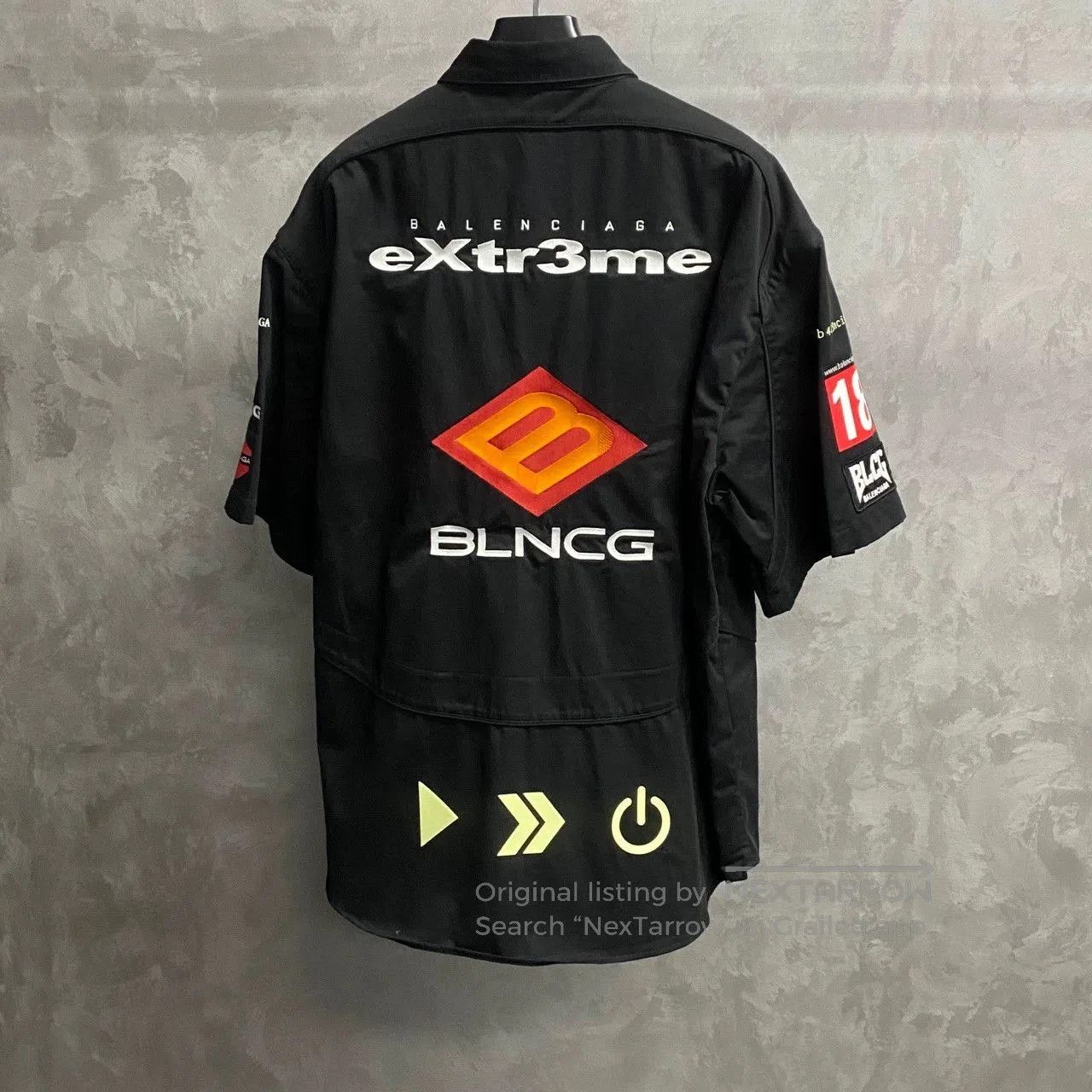 Balenciaga Balenciaga Black Art Print Logo Short Sleeve Shirt. Size S / US 4 / IT 40 - 2 Thumbnail