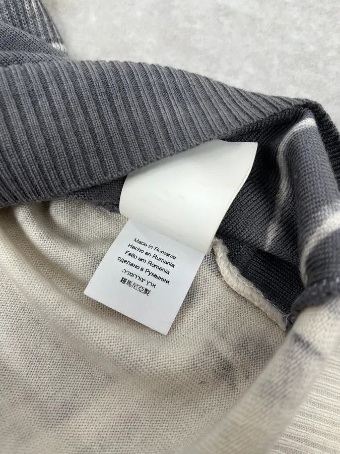Just Cavalli 2000s Cavalli Two Tone Grey & Cream Abstract Turtleneck Size US L / EU 52-54 / 3 - 10 Thumbnail