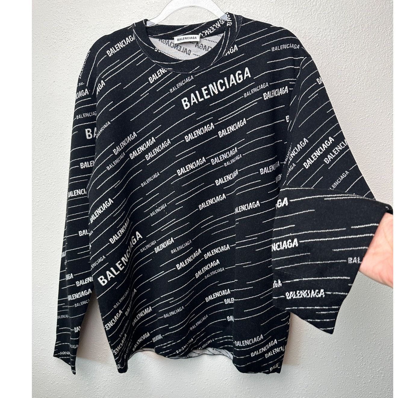 Balenciaga NWT Balenciaga Logo Intarsia Wool-Blend Sweater Black Men's Size US XL / EU 56 / 4 - 1 Thumbnail
