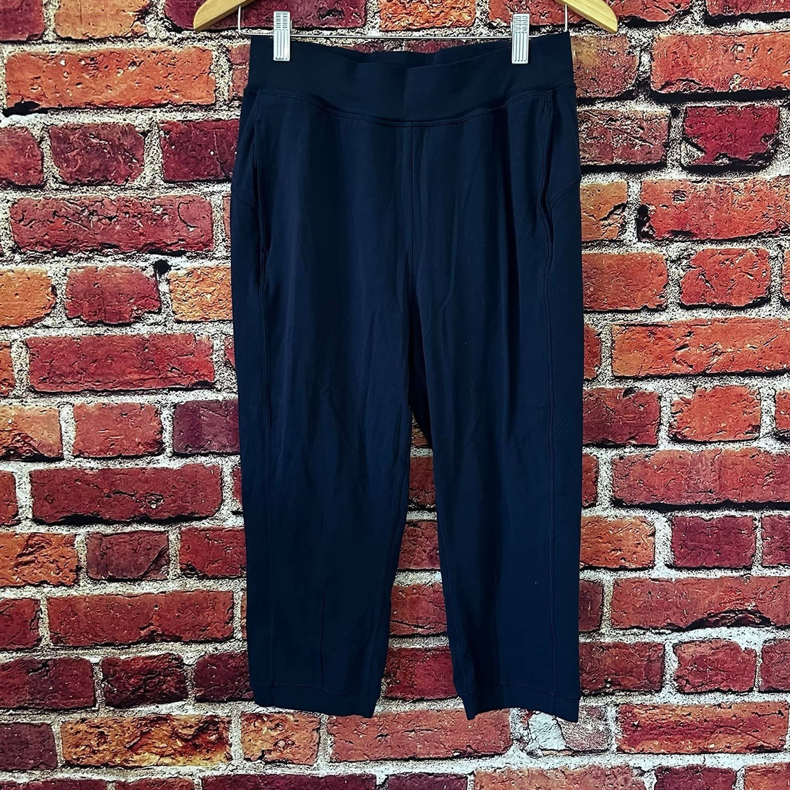 Lululemon Navy blue Lululemon Capri Size 28" / US 6 / IT 42 - 1 Thumbnail