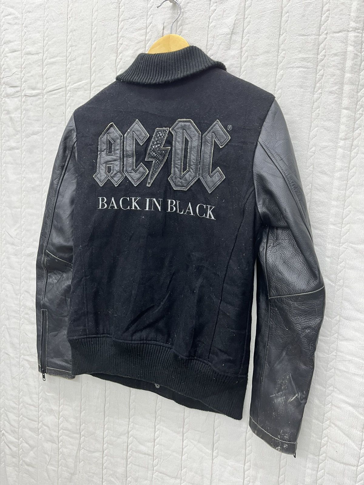 AC/DC × JACKROSE STEALS🔥JACK ROSE X ACDC VARSITY JACKET Size US S / EU 44-46 / 1 - 3 Thumbnail