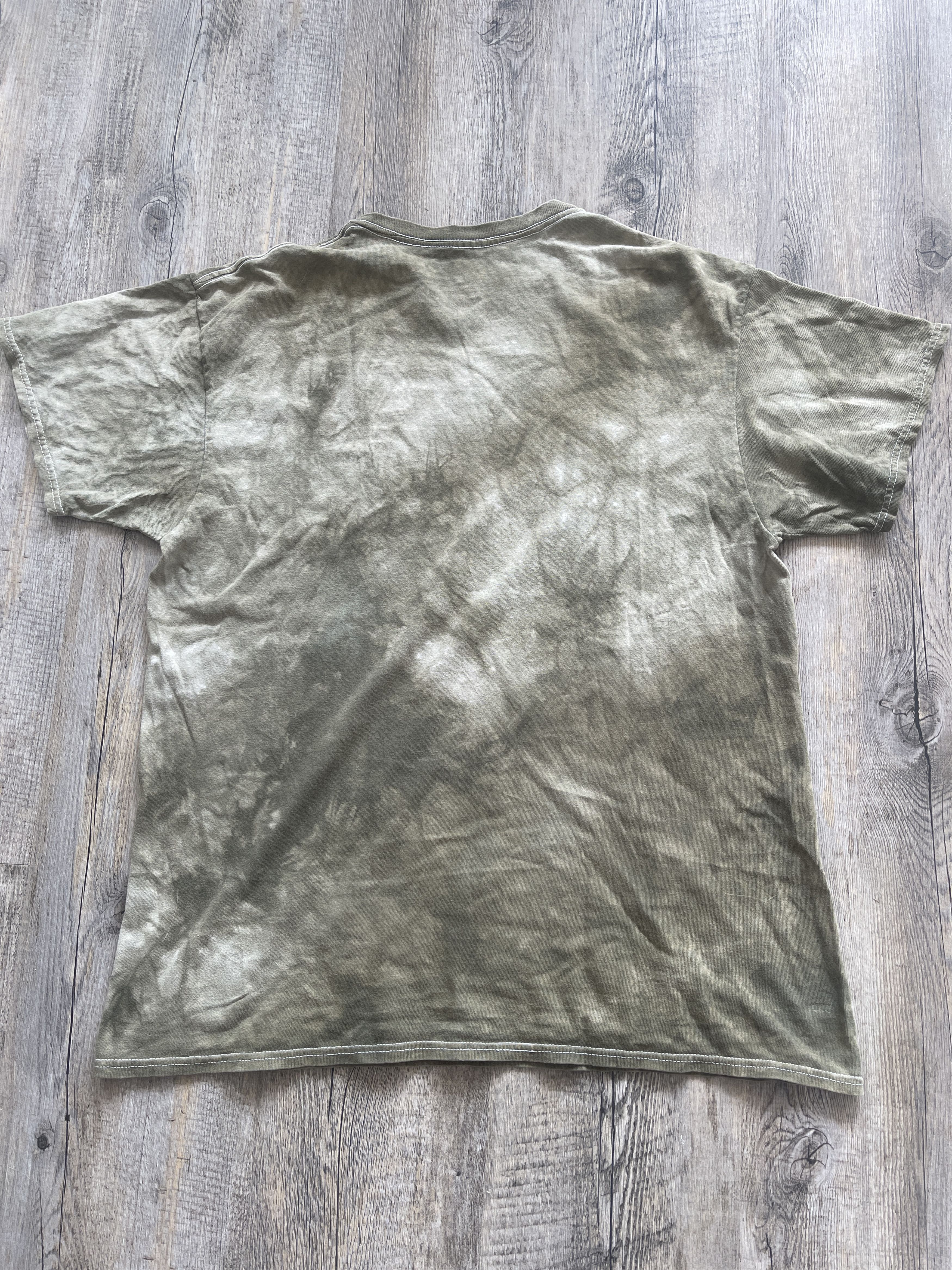 The Mountain The Mountain Man Adult T-Shirt, Green, L Yin Yang Tree Size US XS / EU 42 / 0 - 6 Thumbnail