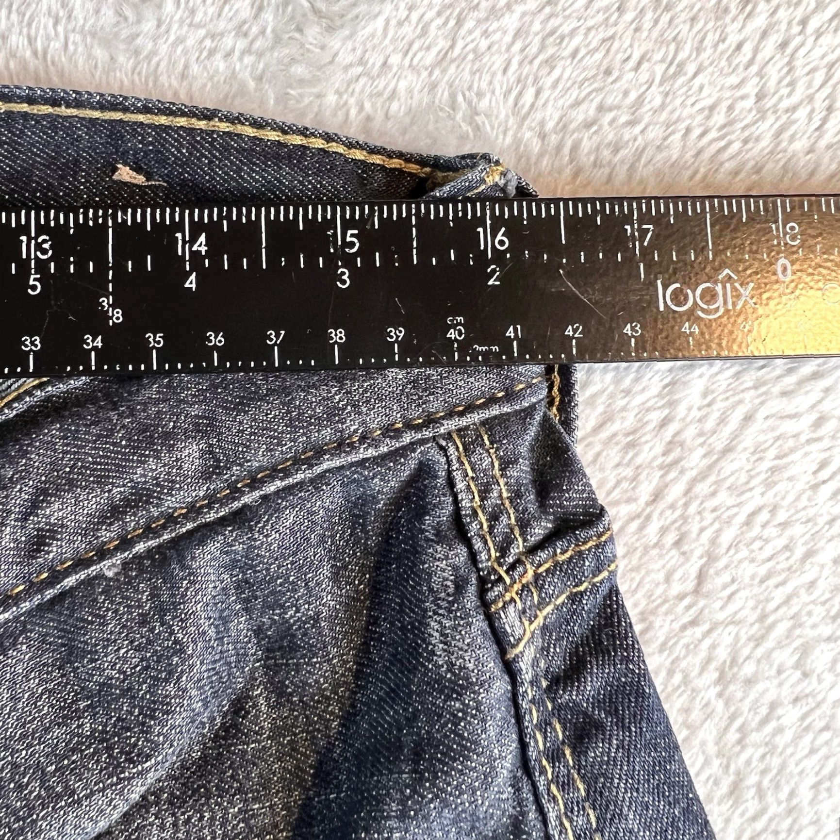 American Eagle Outfitters VINTAGE? No. Size US 31 - 4 Thumbnail