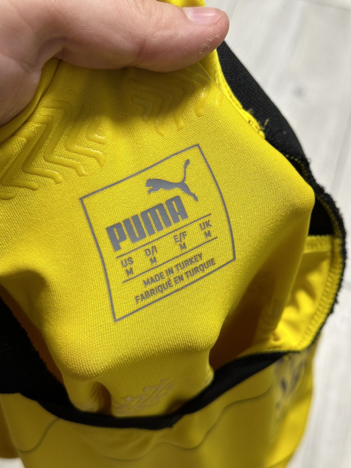 Puma 2015-16 Borussia Dortmund Puma Player Issue Home Shirt Size US M / EU 48-50 / 2 - 3 Thumbnail