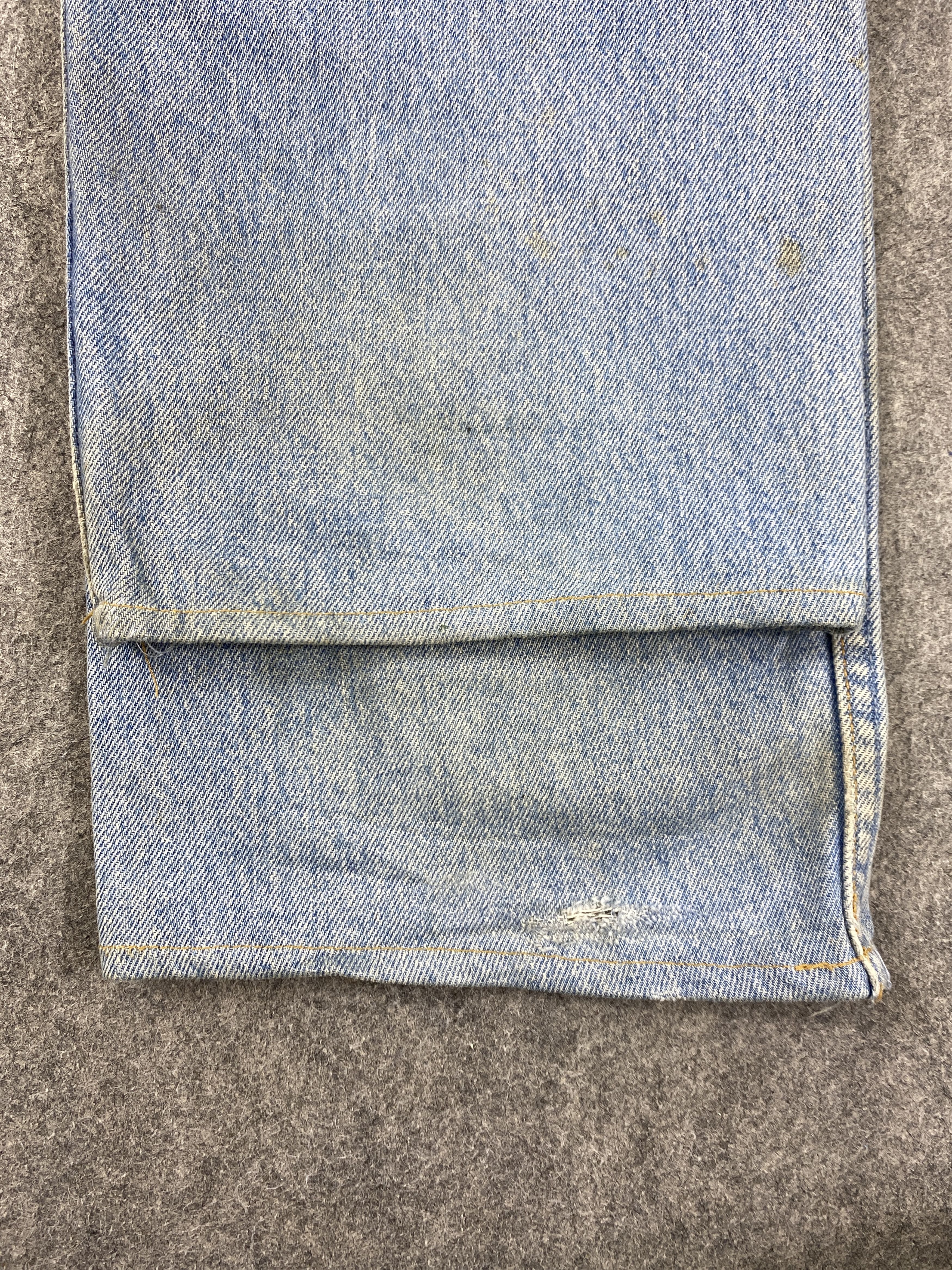 Japanese Brand Ripped Light Blue Vintage Levis 501 Jeans 34x30.5 - JN3090 Size US 34 / EU 50 - 13 Thumbnail