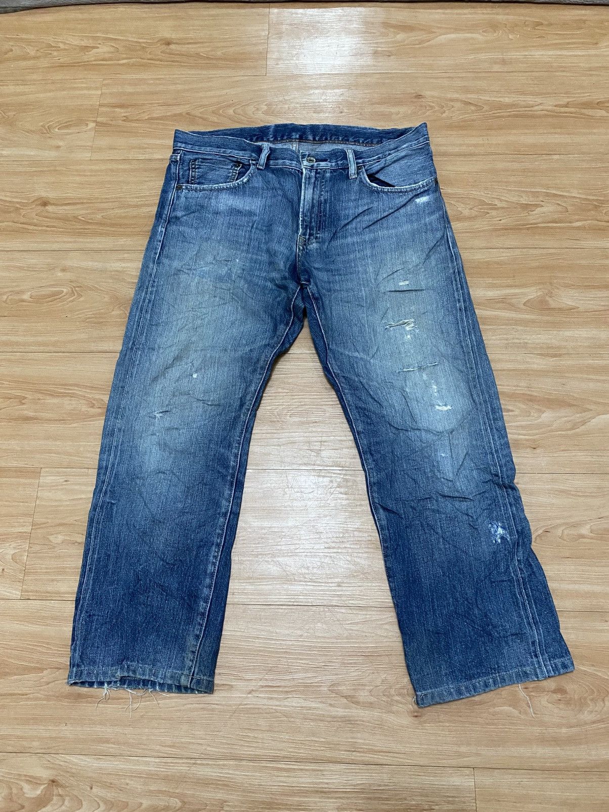 Japanese Brand × Uniqlo Vintage uniqlo selvedge distressed denim Size US 36 / EU 52 - 1 Thumbnail