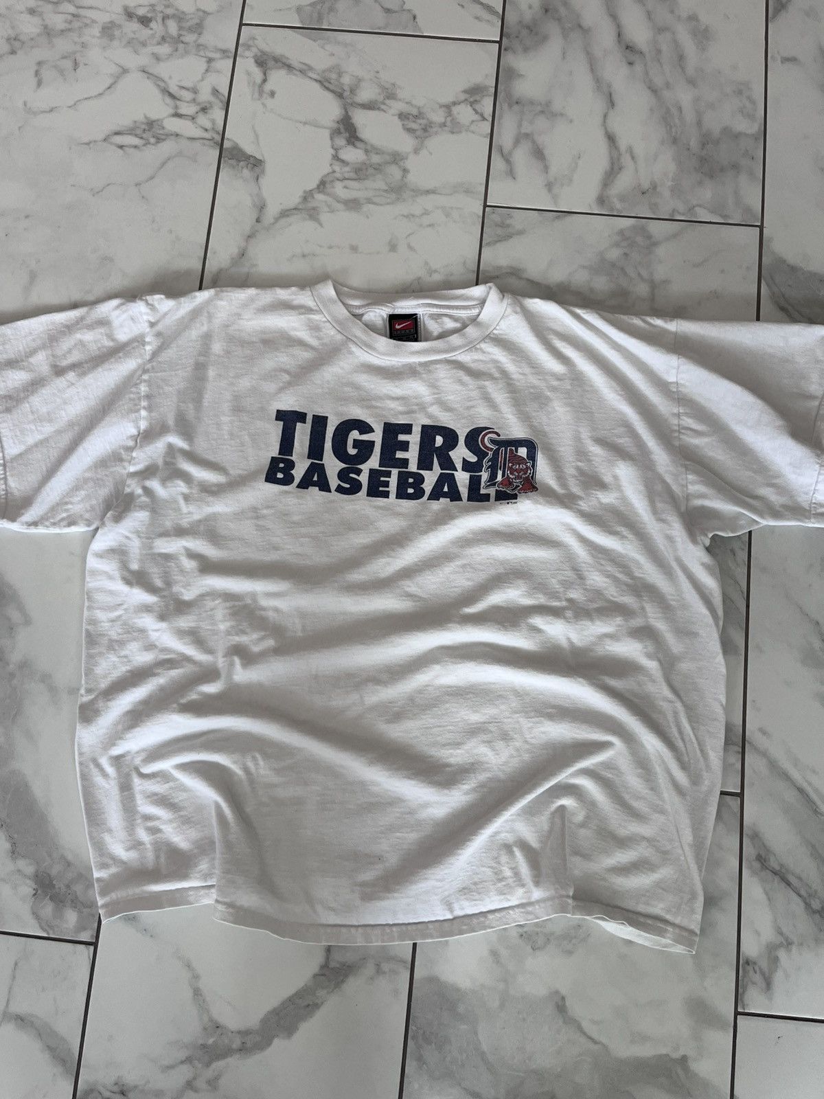 Vintage Detroit Tigers Nike Boxy Oversized 2000 MLB Shirt