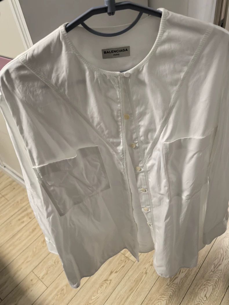 Balenciaga Balenciaga size 34 white shirt 2503-Nextarrow Size US M / EU 48-50 / 2 - 1 Thumbnail