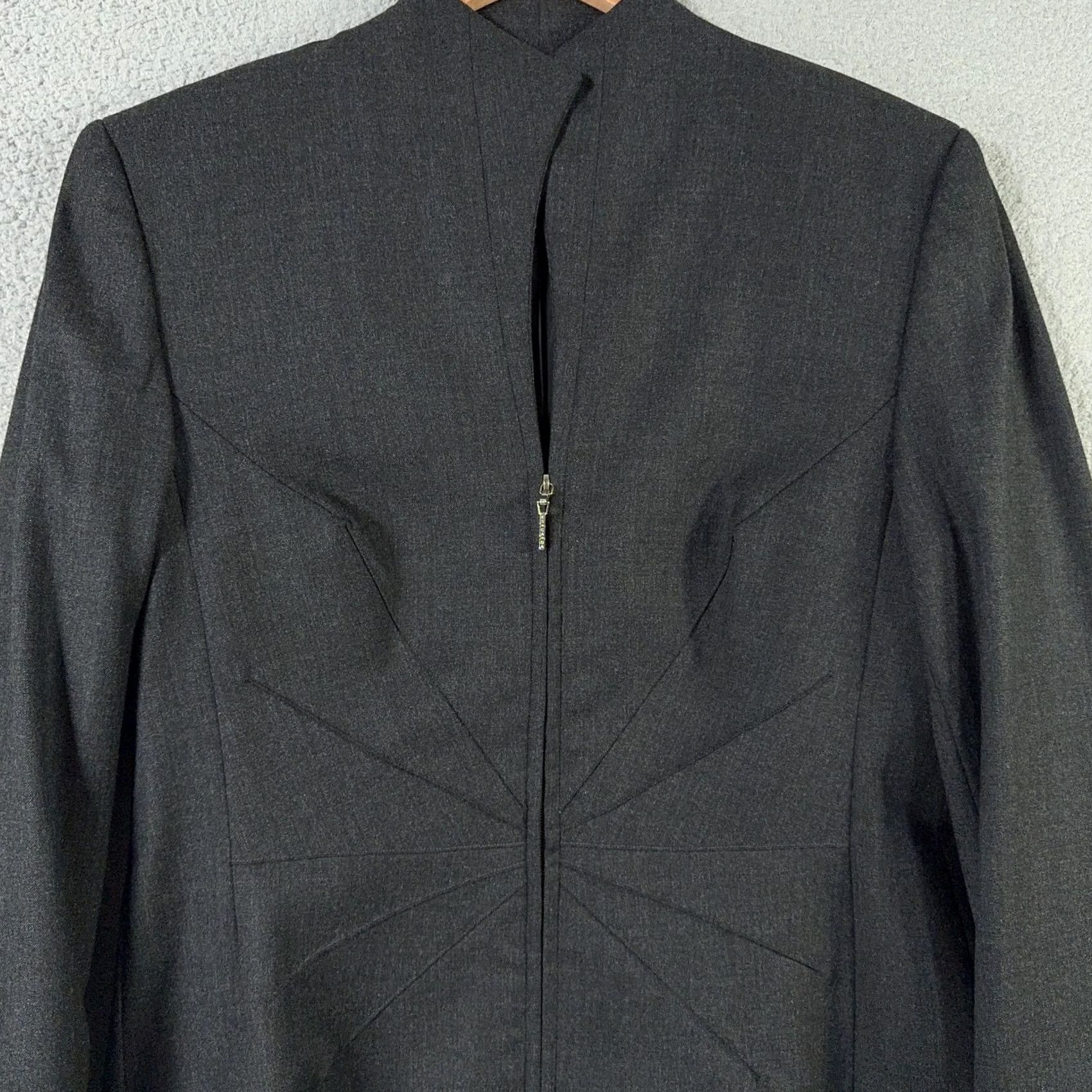 Escada VINTAGE Escada Blazer Womens 10 Wool Structured Jacket Two Way Zip Long Sleeve Modern Size L / US 10 / IT 46 - 7 Thumbnail