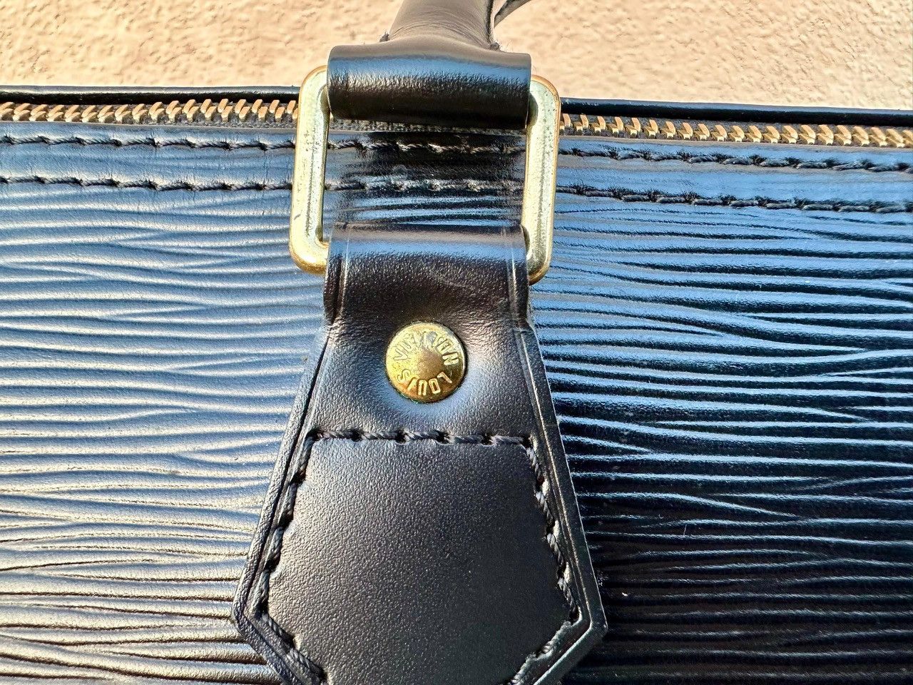 Louis Vuitton Authentic Louis Vuitton Black Epi Leather Speedy 30 Handbag Size ONE SIZE - 14 Thumbnail