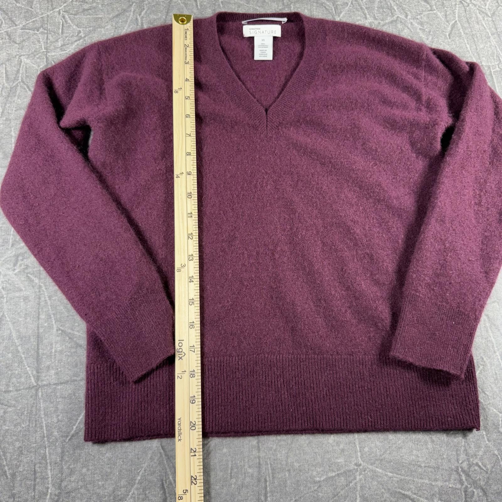 Nordstrom Nordstrom Signature Sweater Women's XS Burgundy Cashmere Size XS / US 0-2 / IT 36-38 - 3 Thumbnail