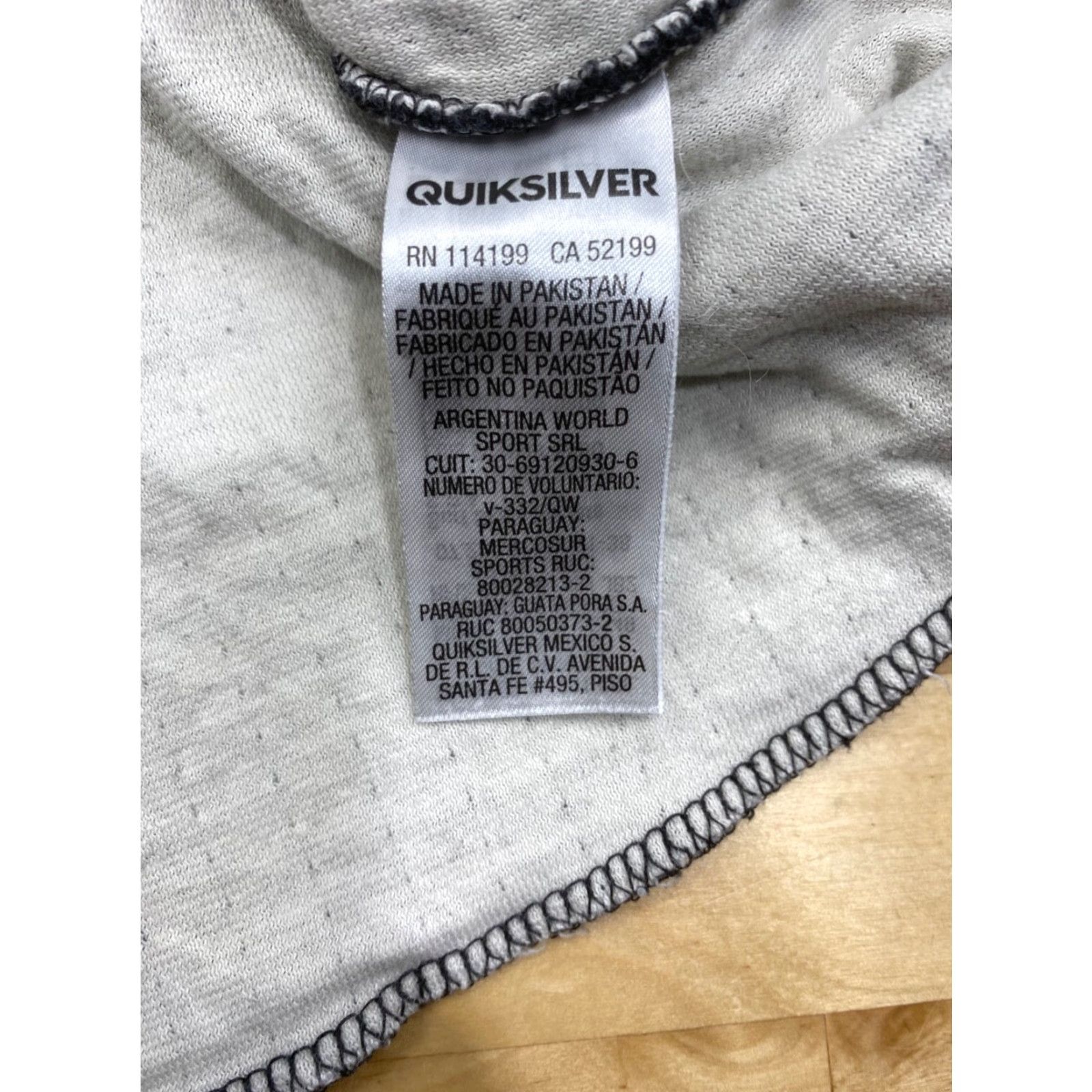 Quiksilver Quiksilver Shirt Mens M Gray Beach Long Sleeve T-Shirt Casual Surf Skate Size US M / EU 48-50 / 2 - 8 Thumbnail