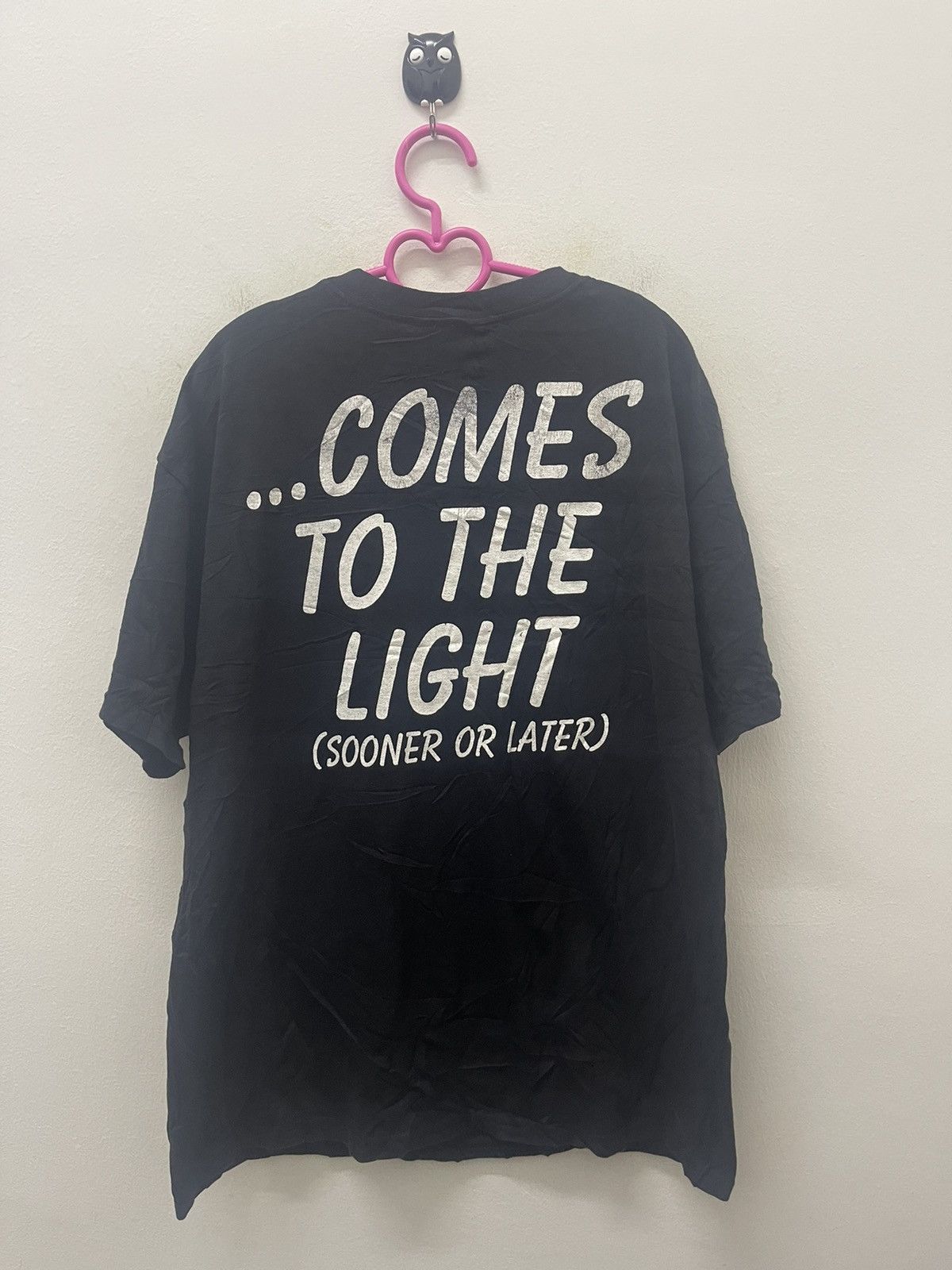 Band Tees Rare Vintage WHATS DONE IN THE DARK Tyler Perry Tee Size US L / EU 52-54 / 3 - 2 Thumbnail