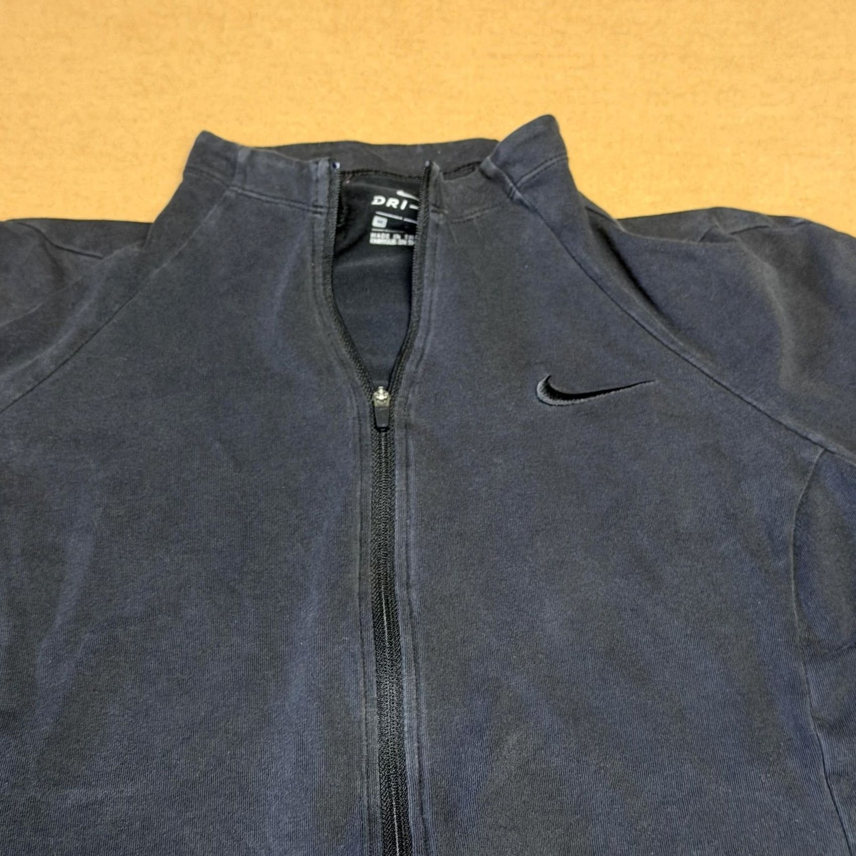 Nike Nike Dri-FIT Jacket Womens M Gray Full Zip Track Running Thumbholes Size M / US 6-8 / IT 42-44 - 2 Thumbnail