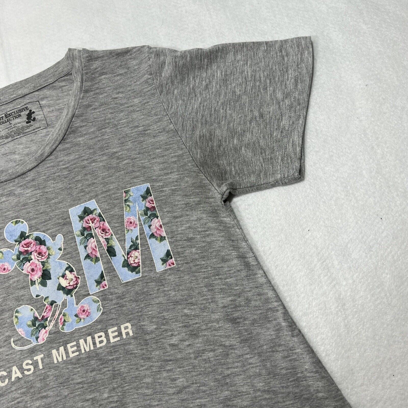 Disney Disney Cast Exclusive Collection Large Gray Floral T Shirt Size L / US 10 / IT 46 - 3 Thumbnail
