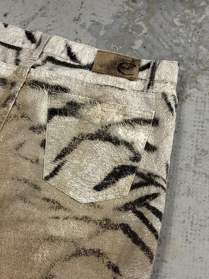 Just Cavalli 2000s Cavalli White & Beige Zebra Gradient Pants Size 28" / US 6 / IT 42 - 8 Thumbnail