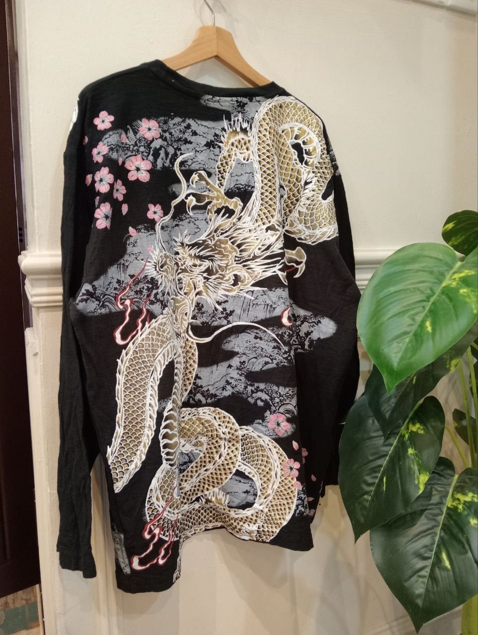 Karakuri Tamashii JAPANESE DURANTE SUKAJAN DRAGON VINTAGE OVERPRINT TSHIRT Size US XXL / EU 58 / 5 - 6 Thumbnail