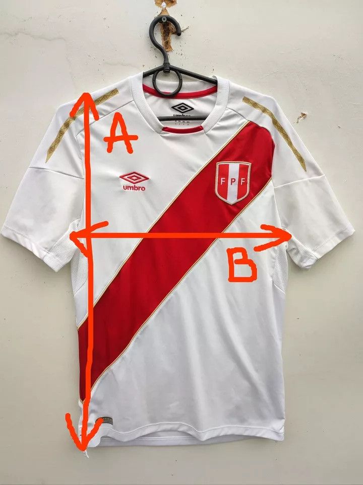 Umbro PERU 2018 UMBRO HOME FOOTBALL Kit SHIRT SOCCER JERSEY Size US S / EU 44-46 / 1 - 11 Thumbnail