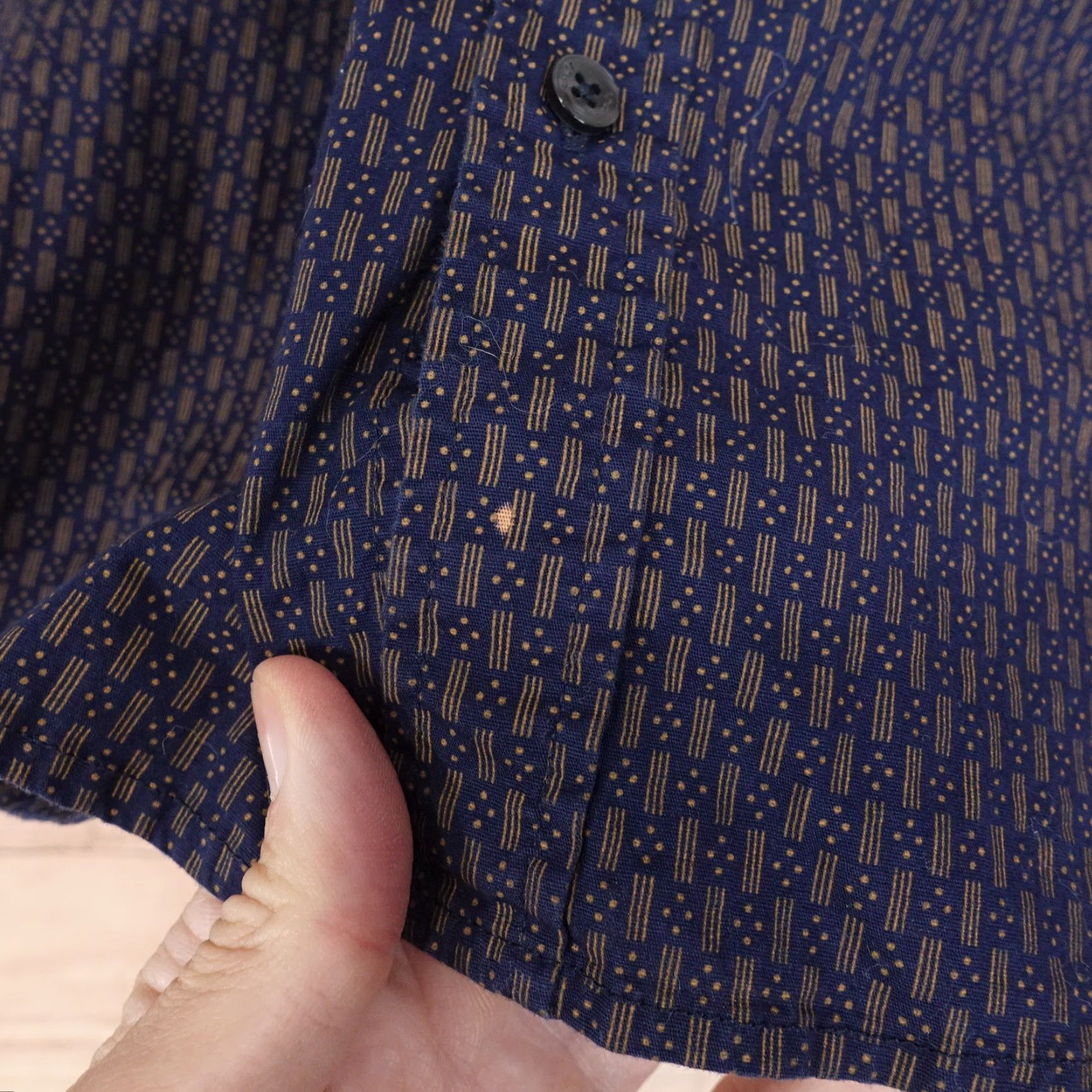Ben Sherman BEN SHERMAN BLUE GEOMETRIC BUTTON DOWN SHIRT MENS SIZE SMALL Size US S / EU 44-46 / 1 - 3 Thumbnail