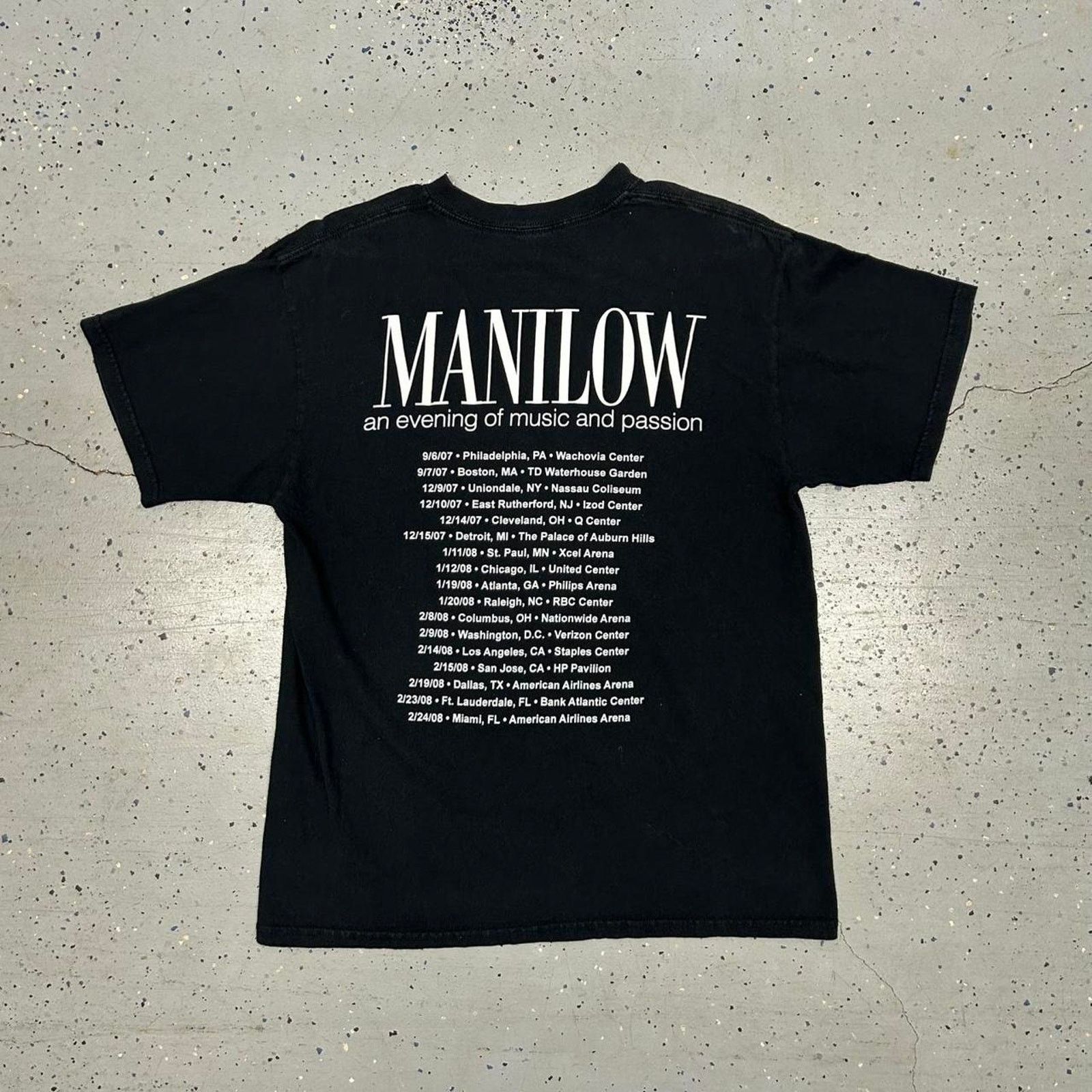 Other Manilow 2008 tour tee Size US L / EU 52-54 / 3 - 5 Thumbnail